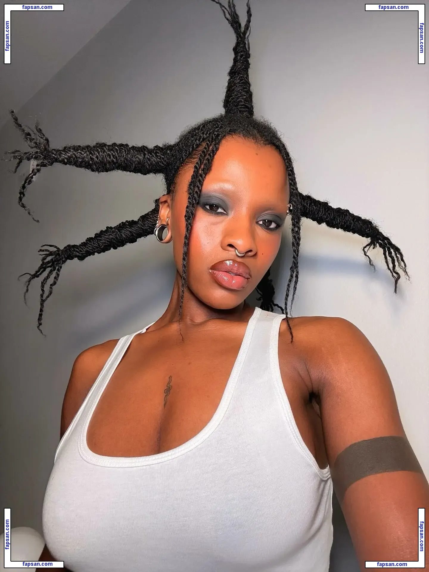 Jacinda nude photo #0037 from OnlyFans