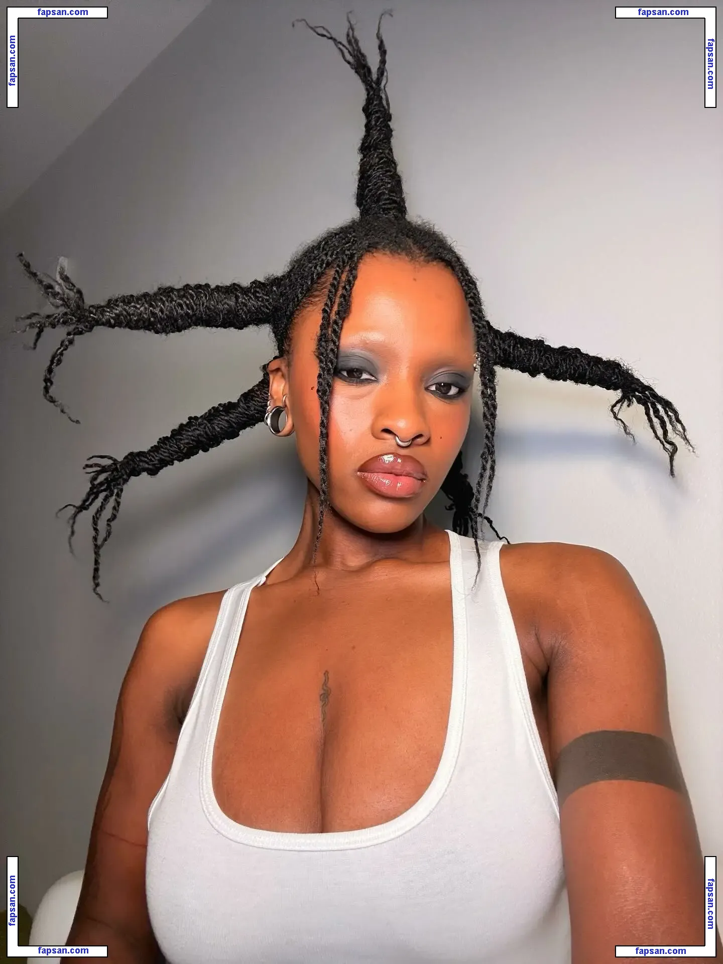 Jacinda nude photo #0039 from OnlyFans