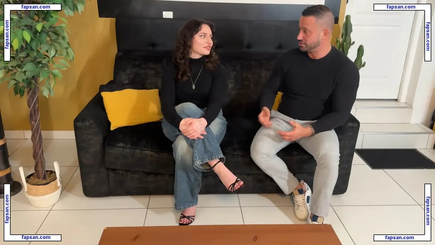 Jacquie Et Michel голая фото #0100 с Онлифанс