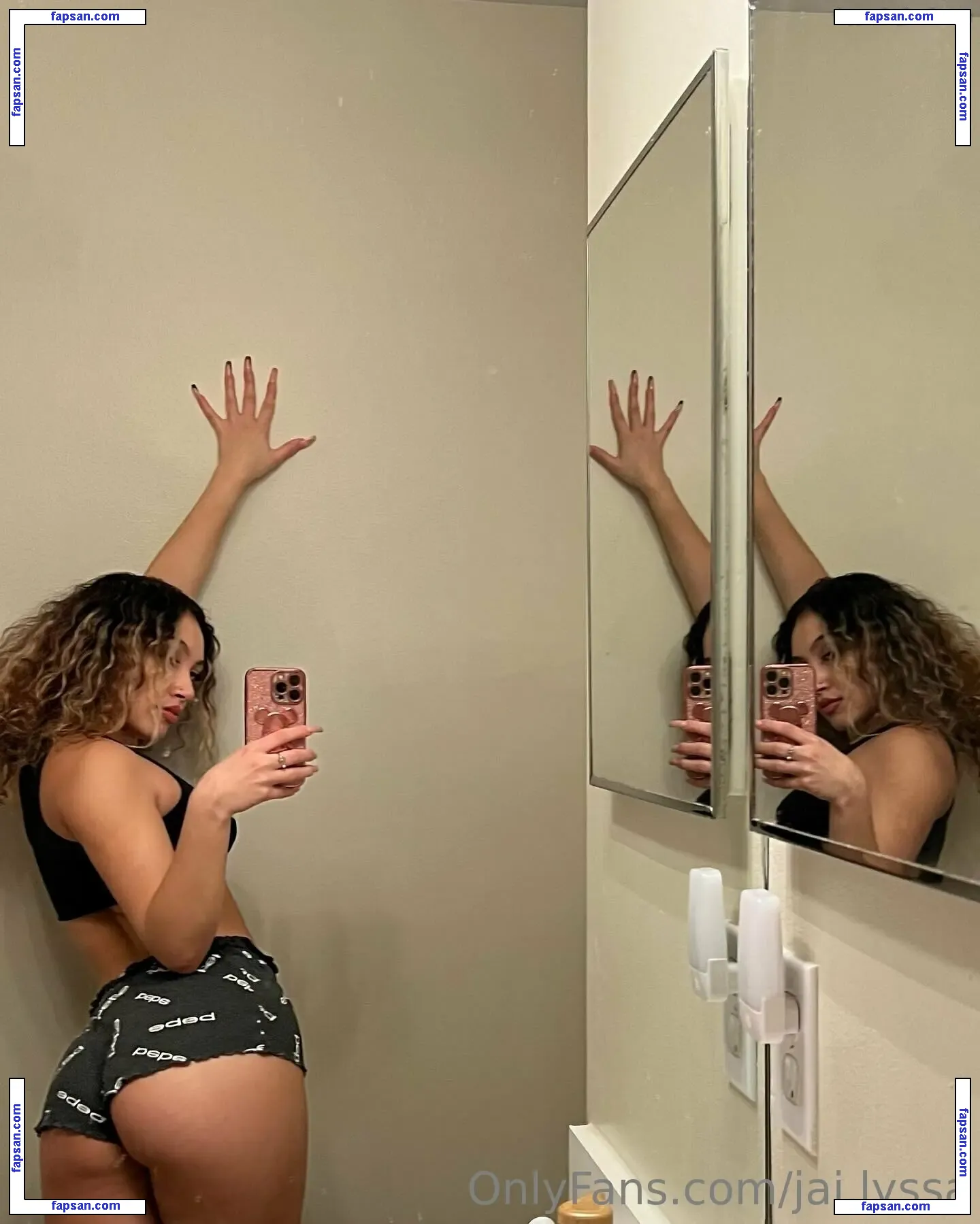 Jai.lyssa nude photo #0010 from OnlyFans