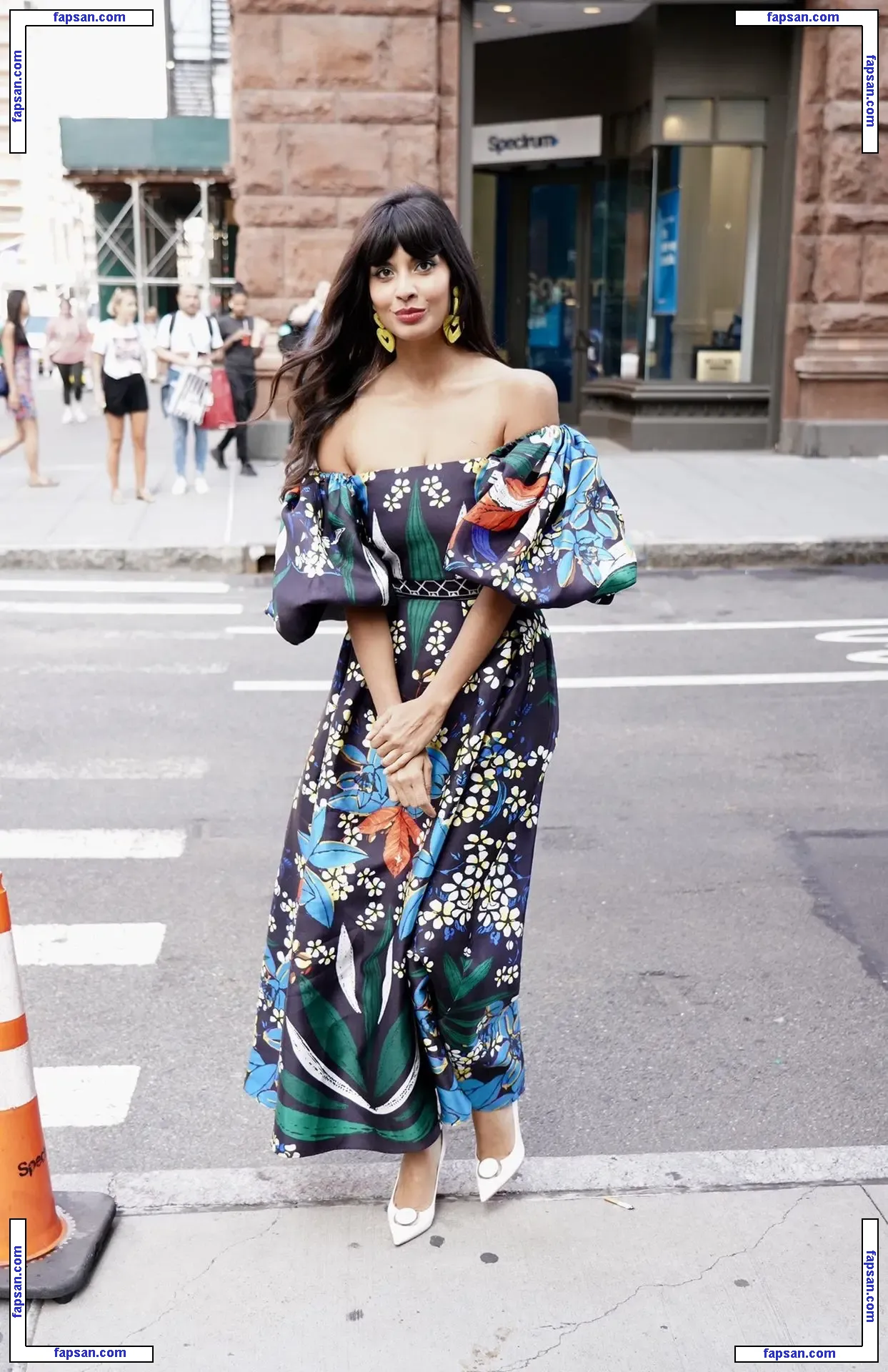 Jameela Jamil nude photo #0039 from OnlyFans