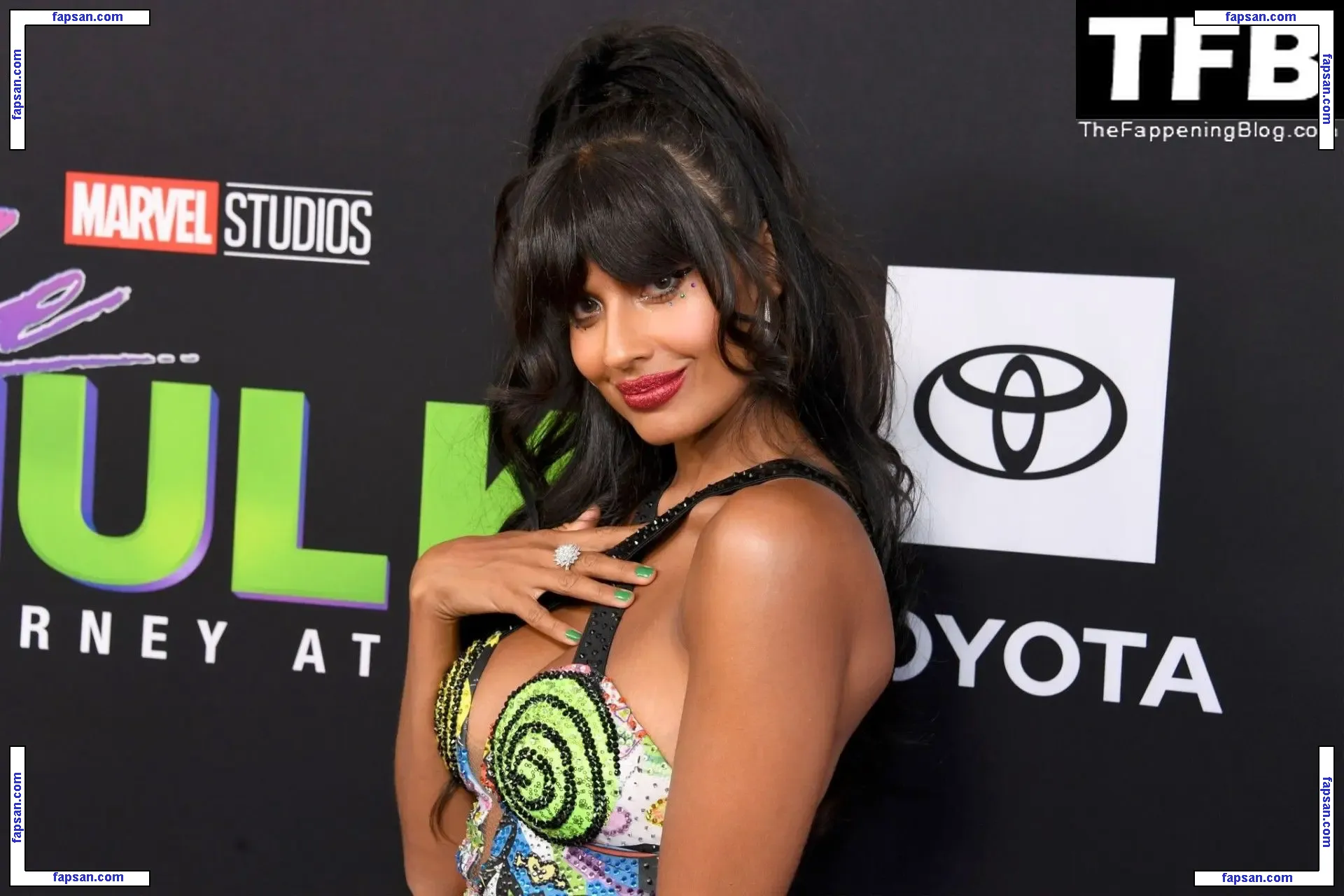 Jameela Jamil / jameelajamil голая фото #0150 с Онлифанс