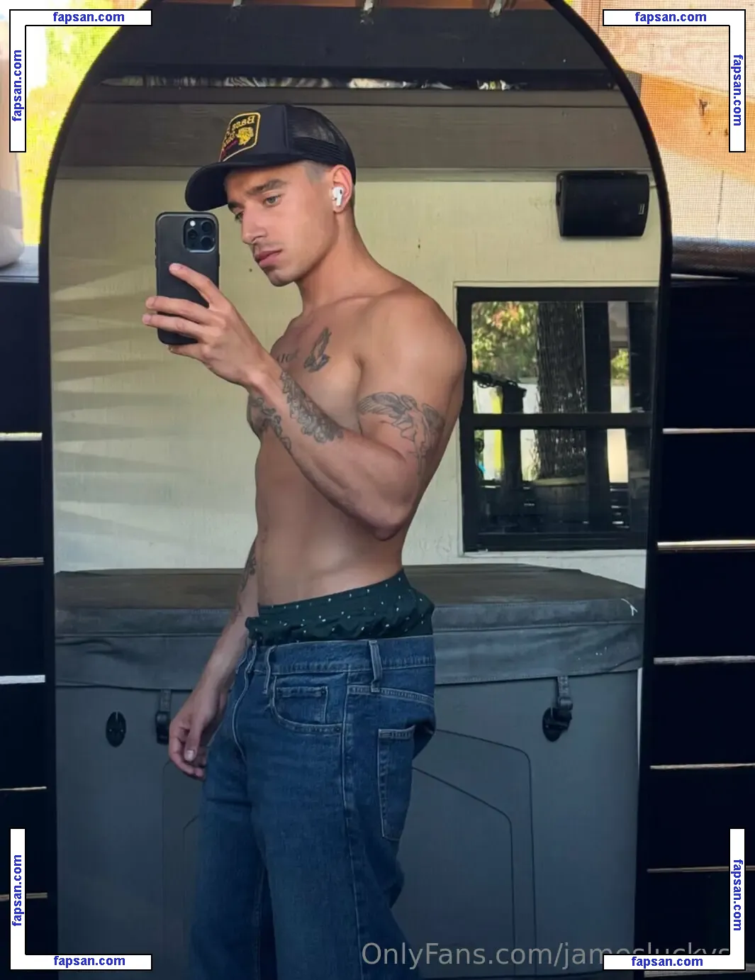 jamesluckysz nude photo #0041 from OnlyFans