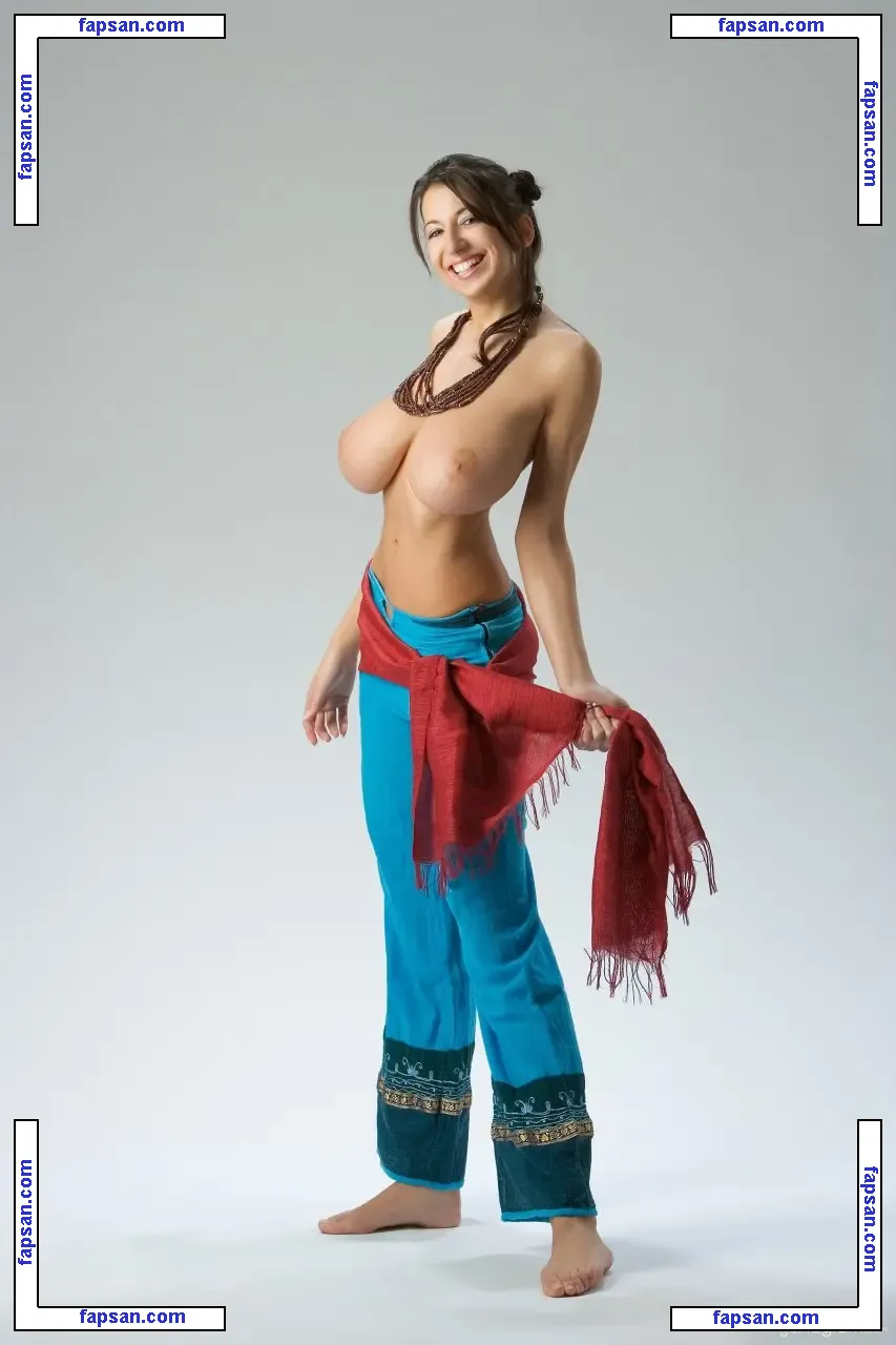 Jana Defi nude photo #0116 from OnlyFans