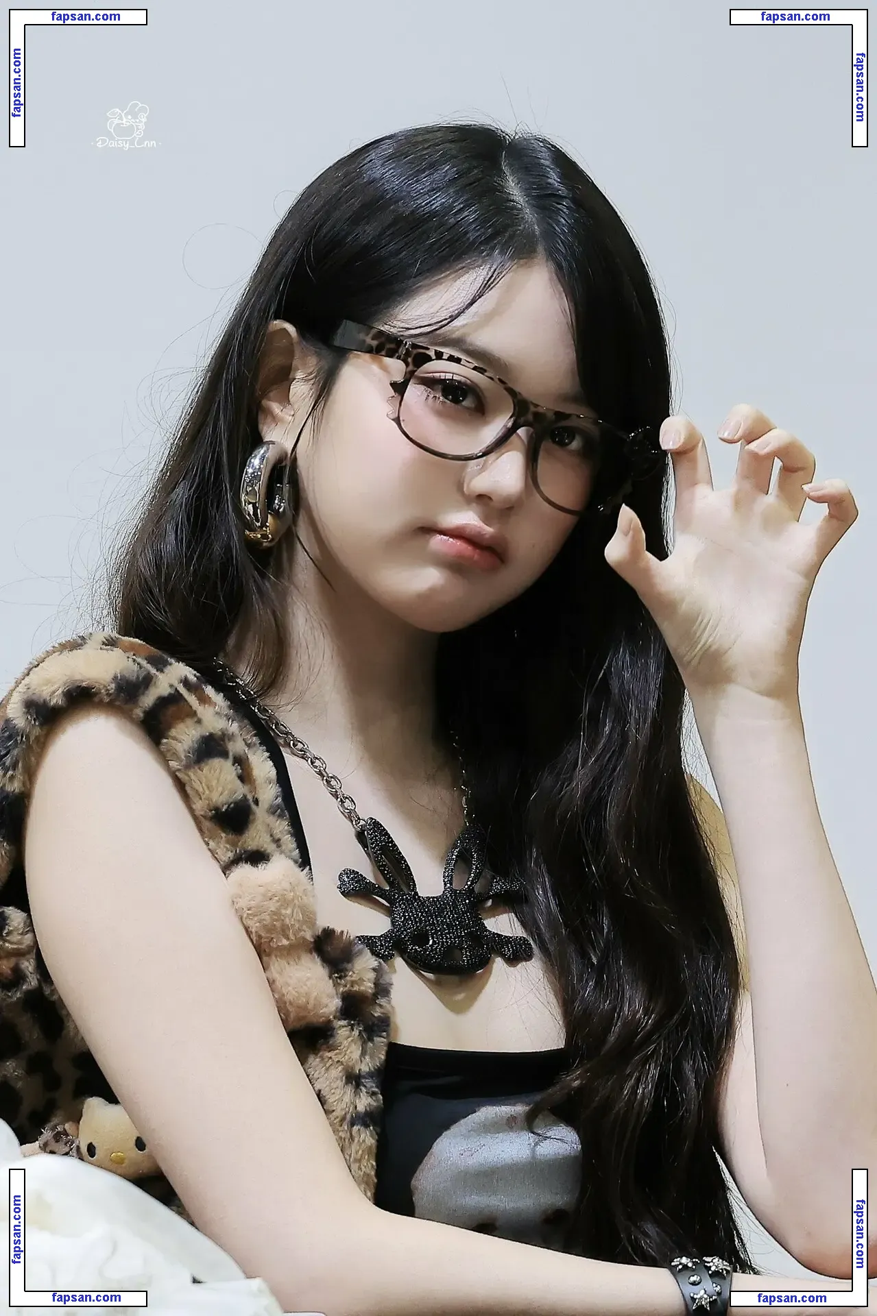 Jang Won-young nude photo #0423 from OnlyFans