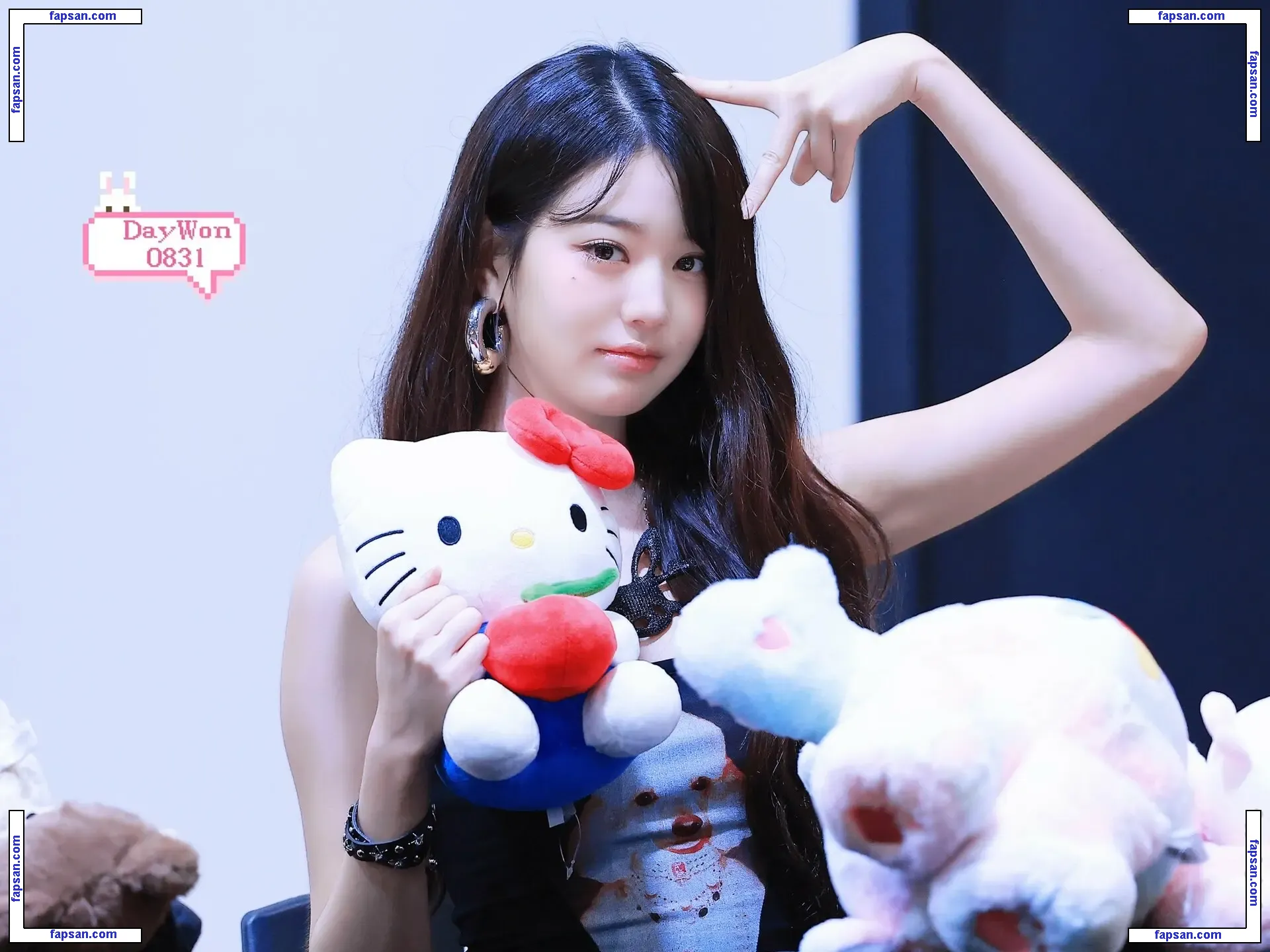 Jang Won-young nude photo #0424 from OnlyFans