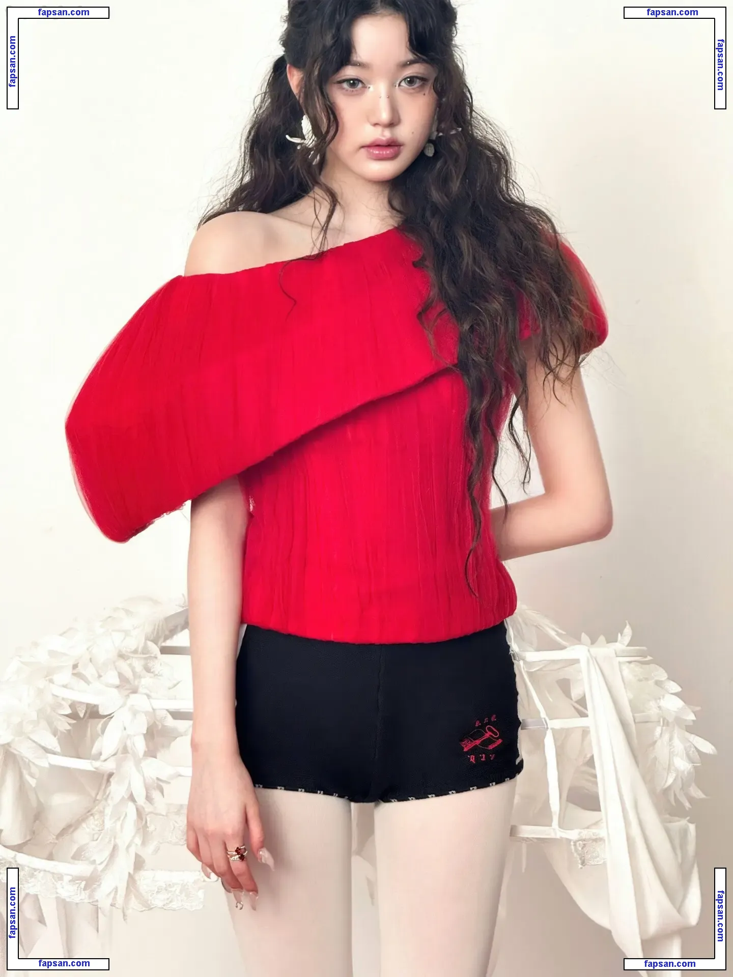 Jang Won-young nude photo #0533 from OnlyFans