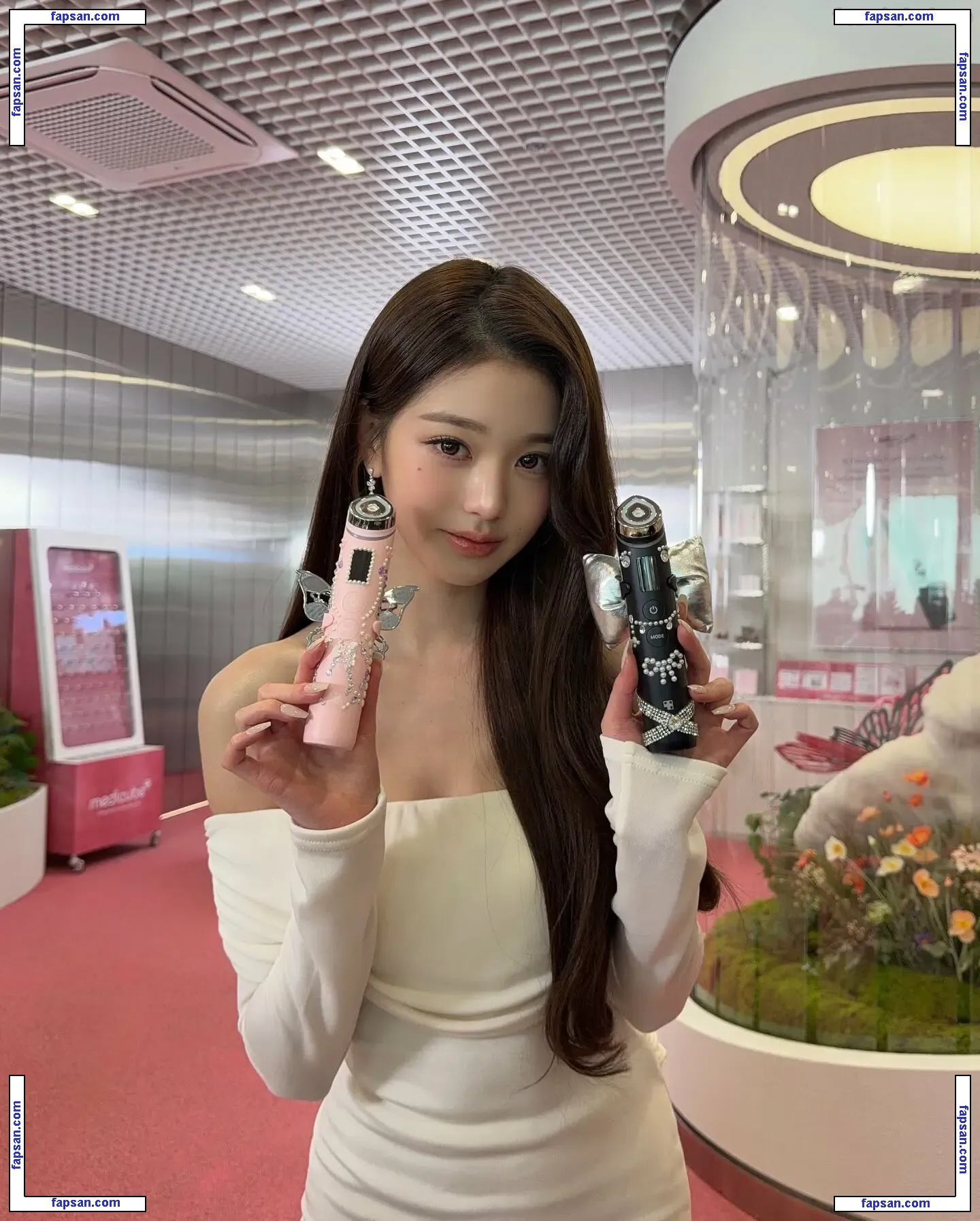 Jang Won-young nude photo #0820 from OnlyFans