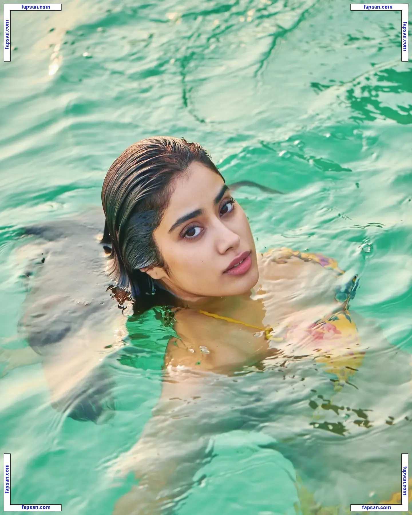 Janhvi Kapoor nude photo #0005 from OnlyFans