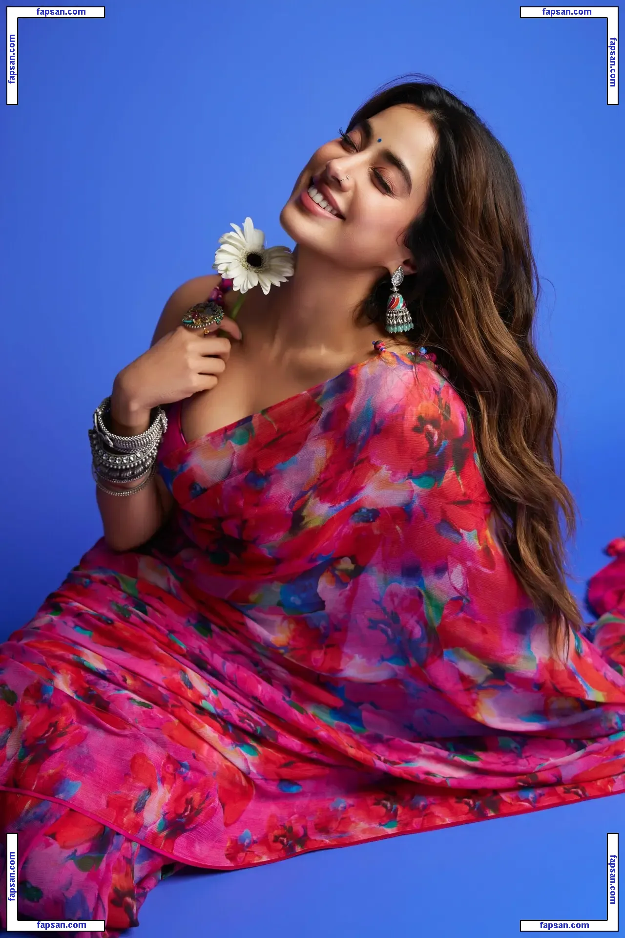 Janhvi Kapoor nude photo #0112 from OnlyFans