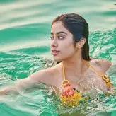 Janhvi Kapoor nude #0001