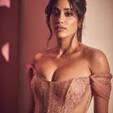 janhvikapoor голая #0001