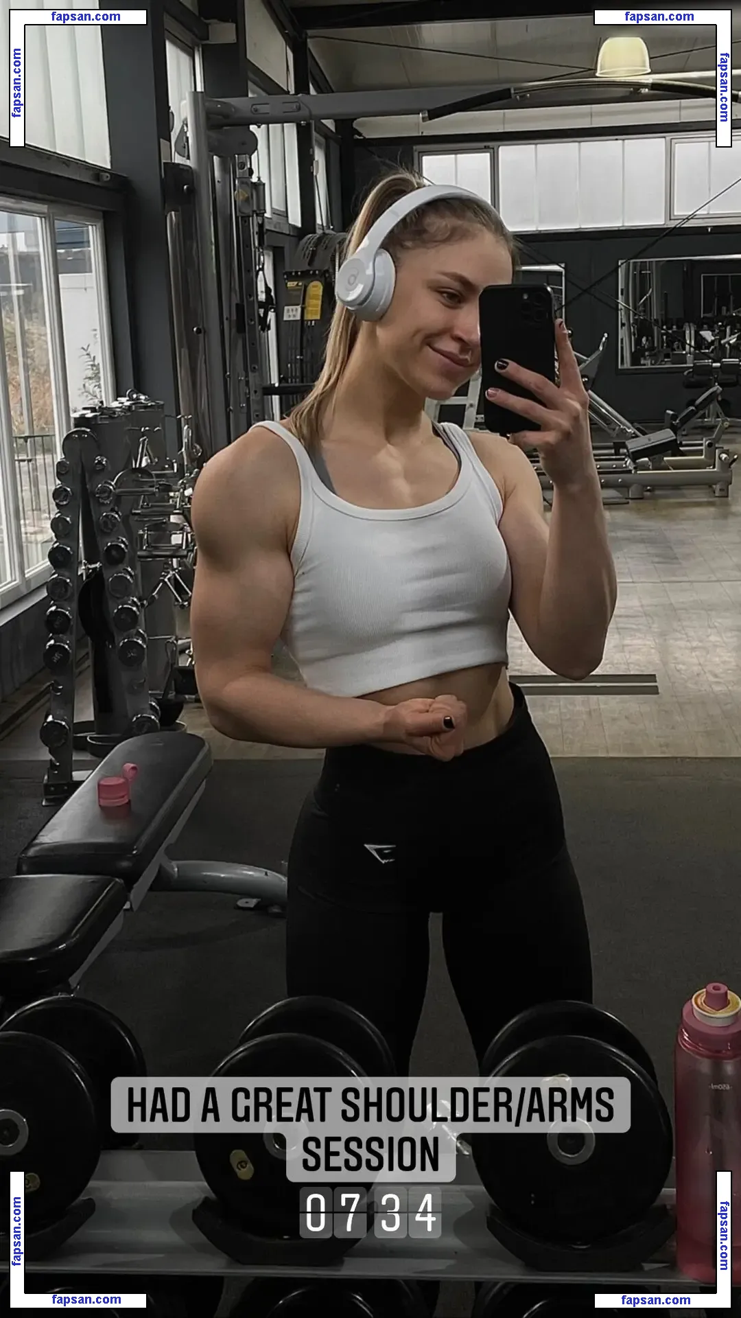 Janin Lea nude photo #0005 from OnlyFans