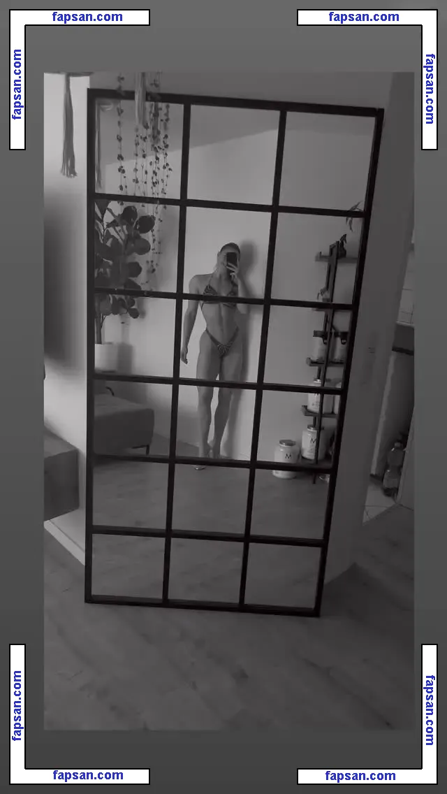 Janin Lea nude photo #0011 from OnlyFans