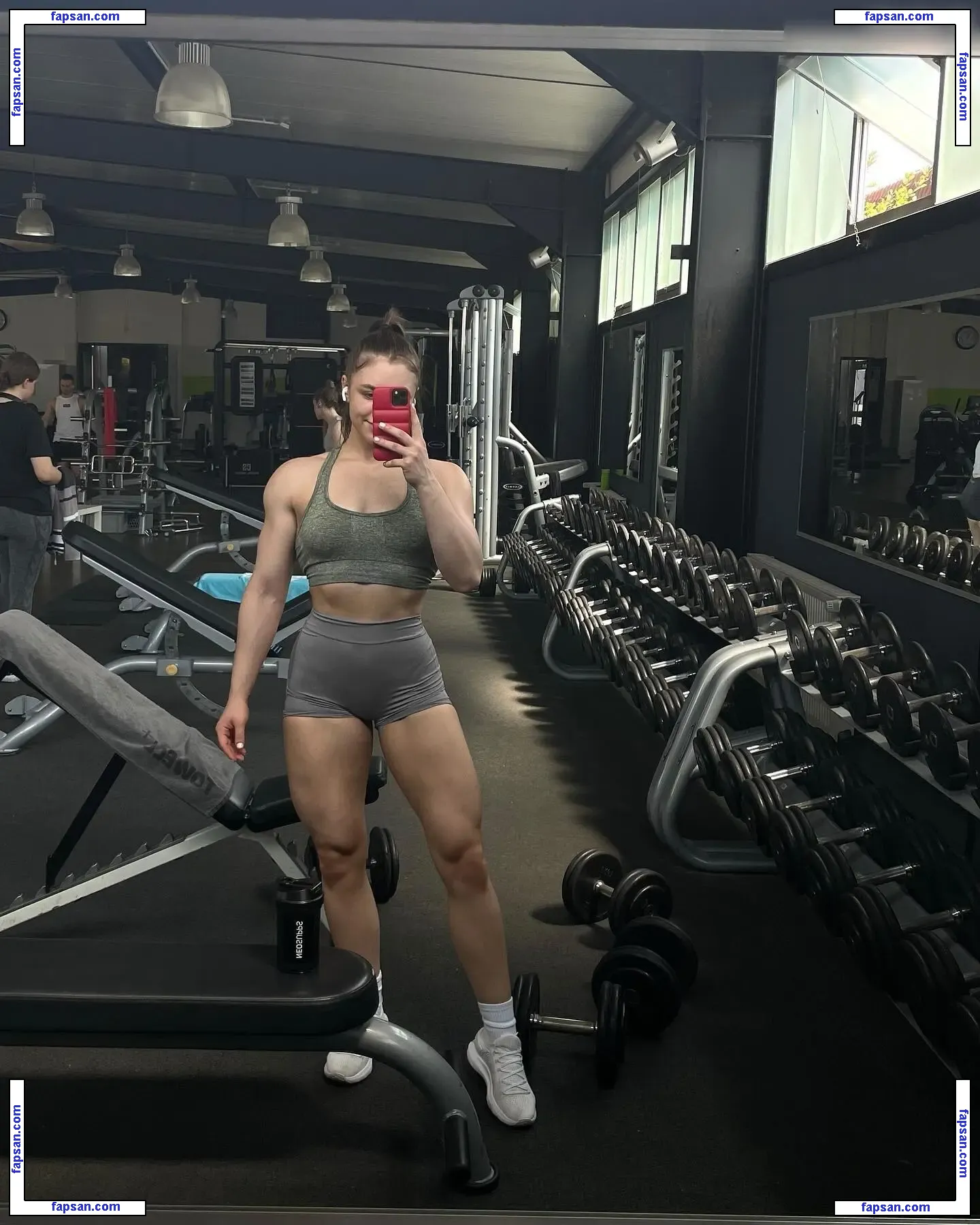 Janin Lea nude photo #0031 from OnlyFans