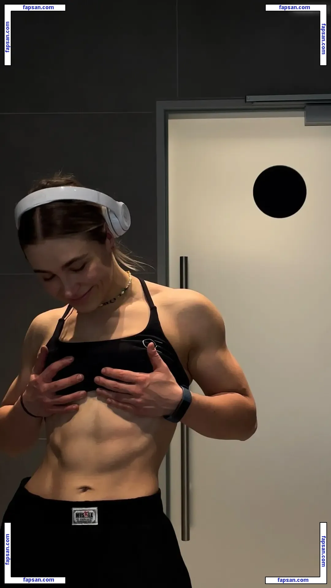 Janin Lea nude photo #0033 from OnlyFans