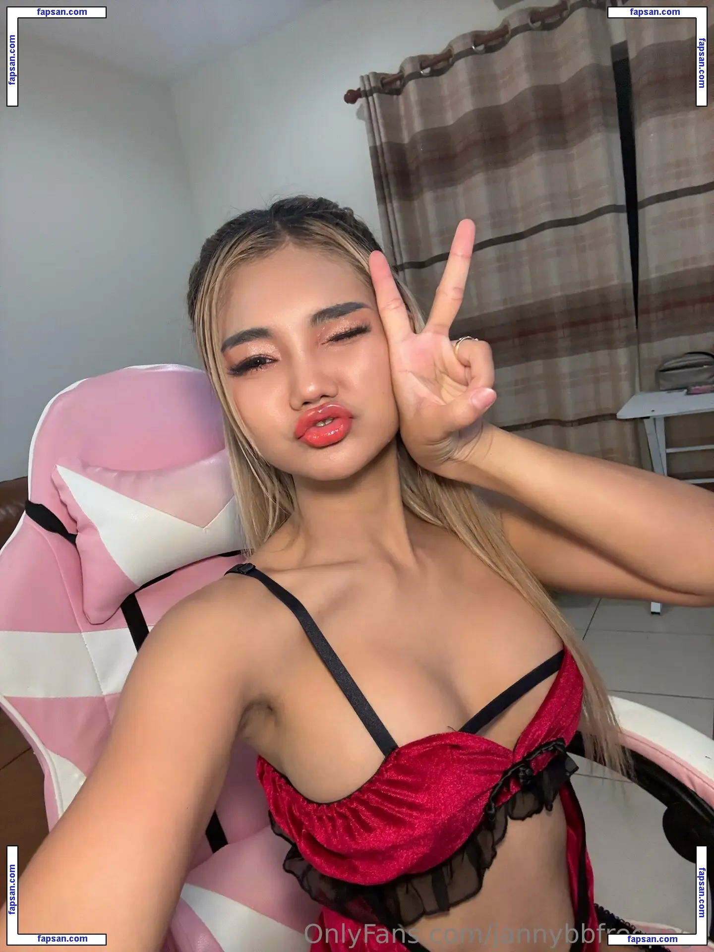 jannybbfreepage nude photo #0003 from OnlyFans