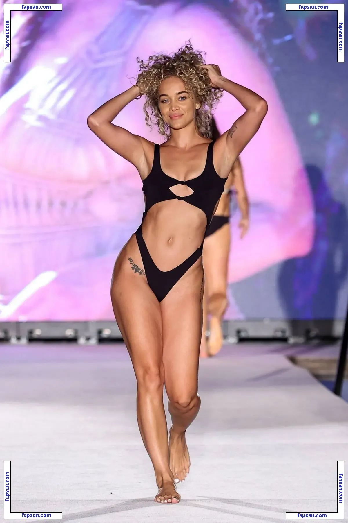 Jasmine Sanders nude photo #1629 from OnlyFans