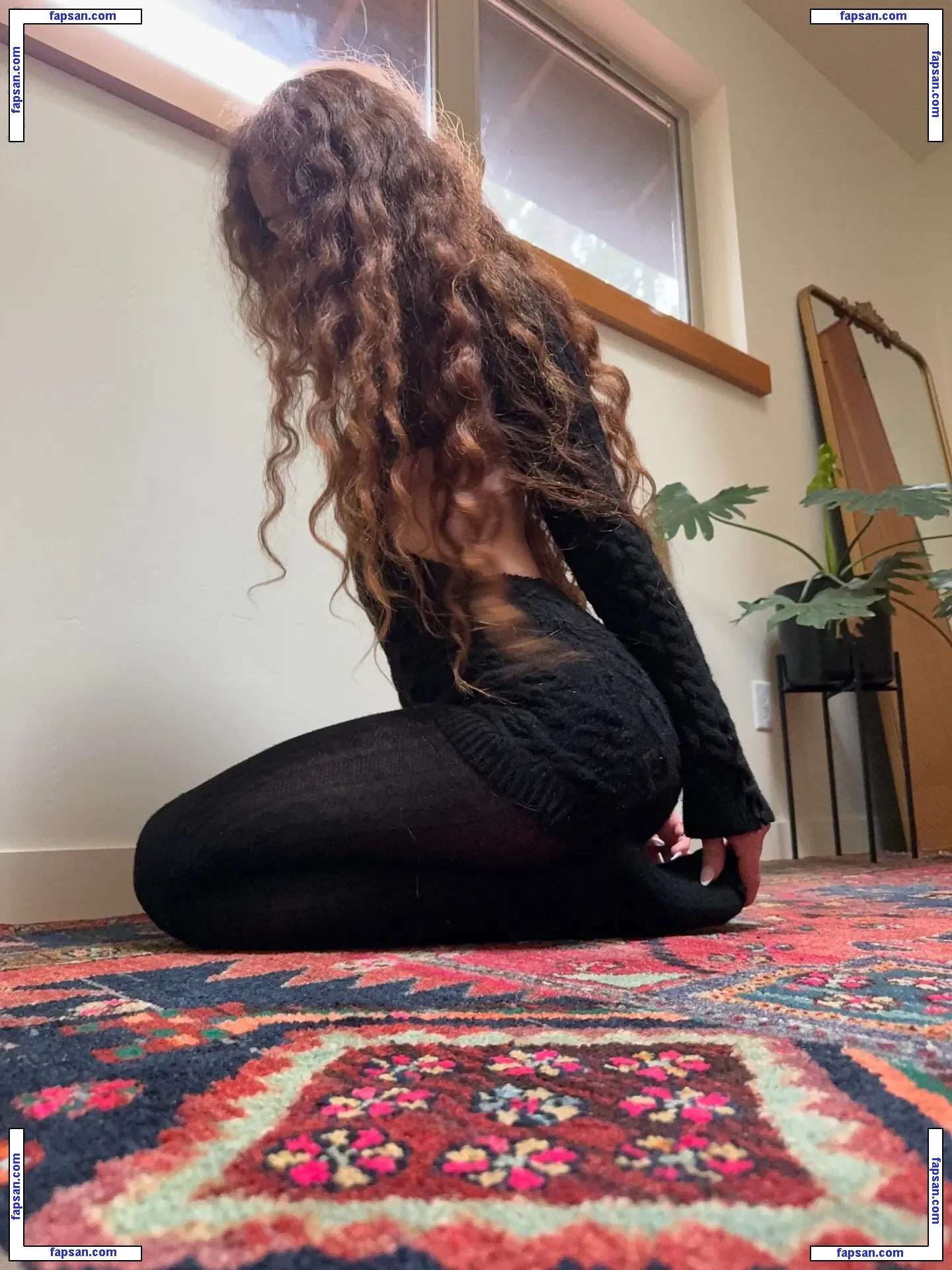 Jassmineskye nude photo #0008 from OnlyFans