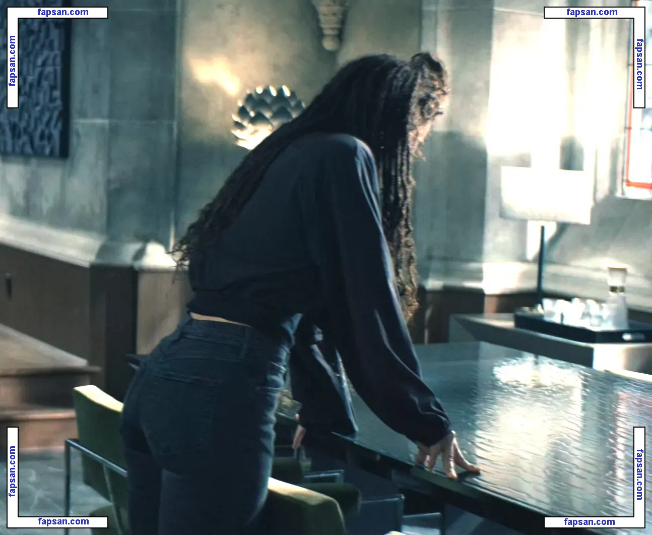 Jaz Sinclair голая фото #0019 с Онлифанс