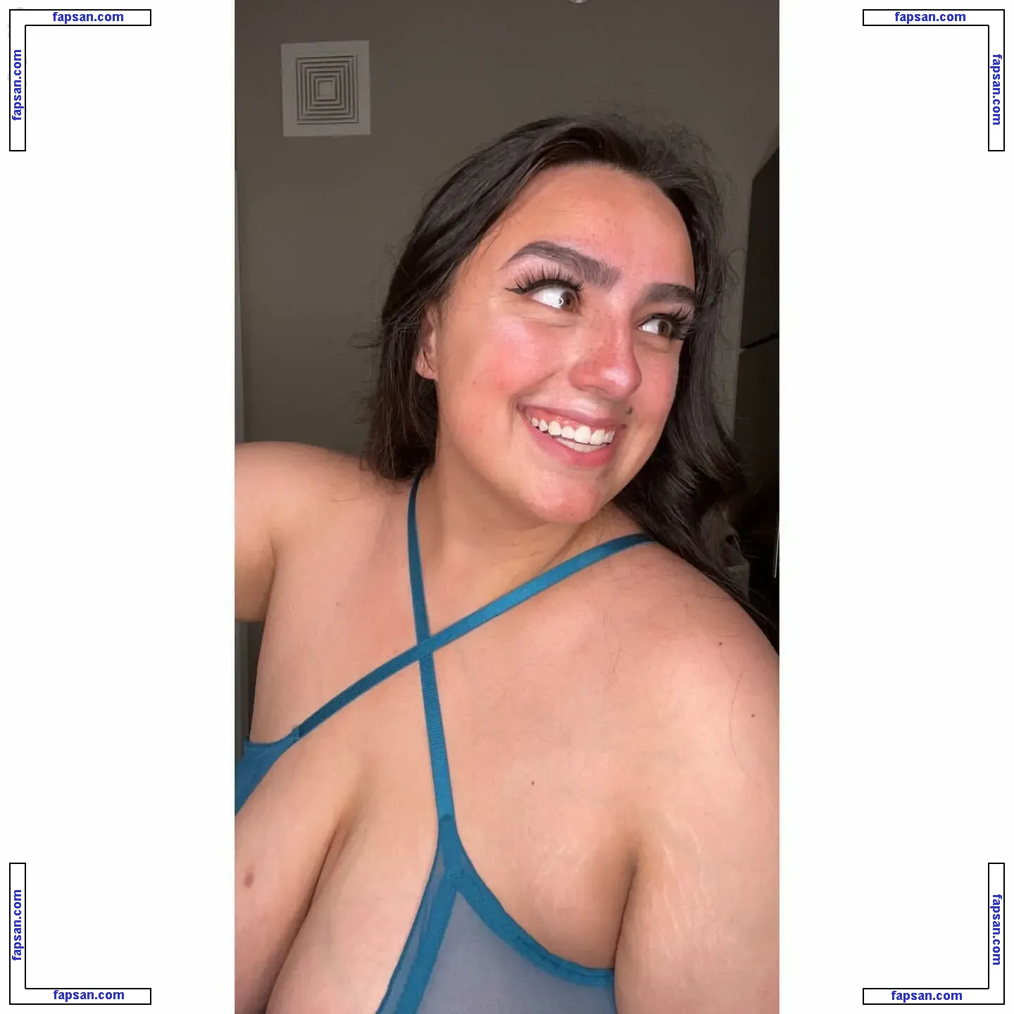 Jazminealeahh nude photo #0057 from OnlyFans