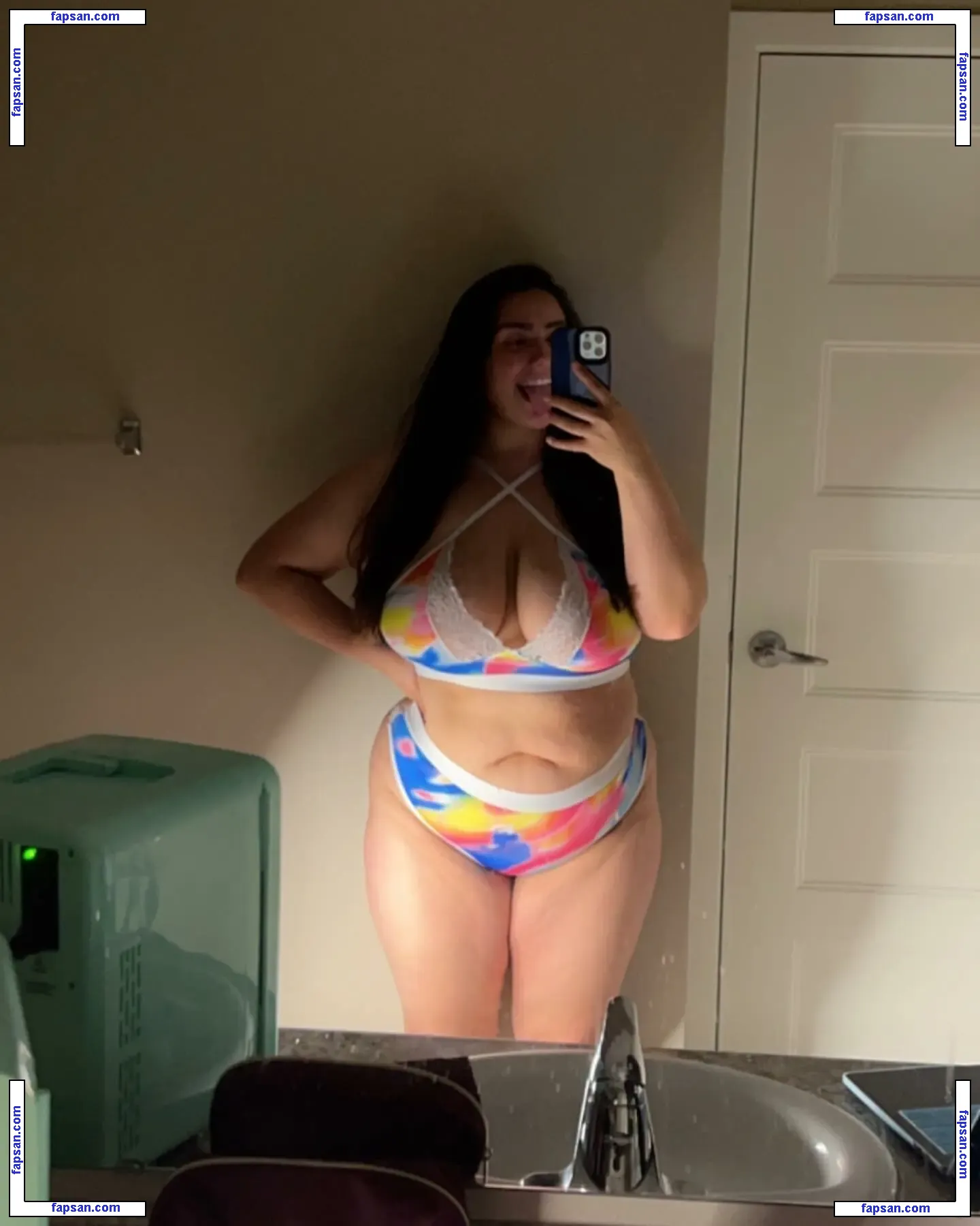 Jazminealeahh nude photo #0064 from OnlyFans