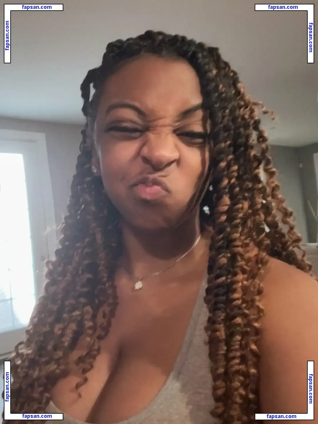 JazzyGuns nude photo #0058 from OnlyFans