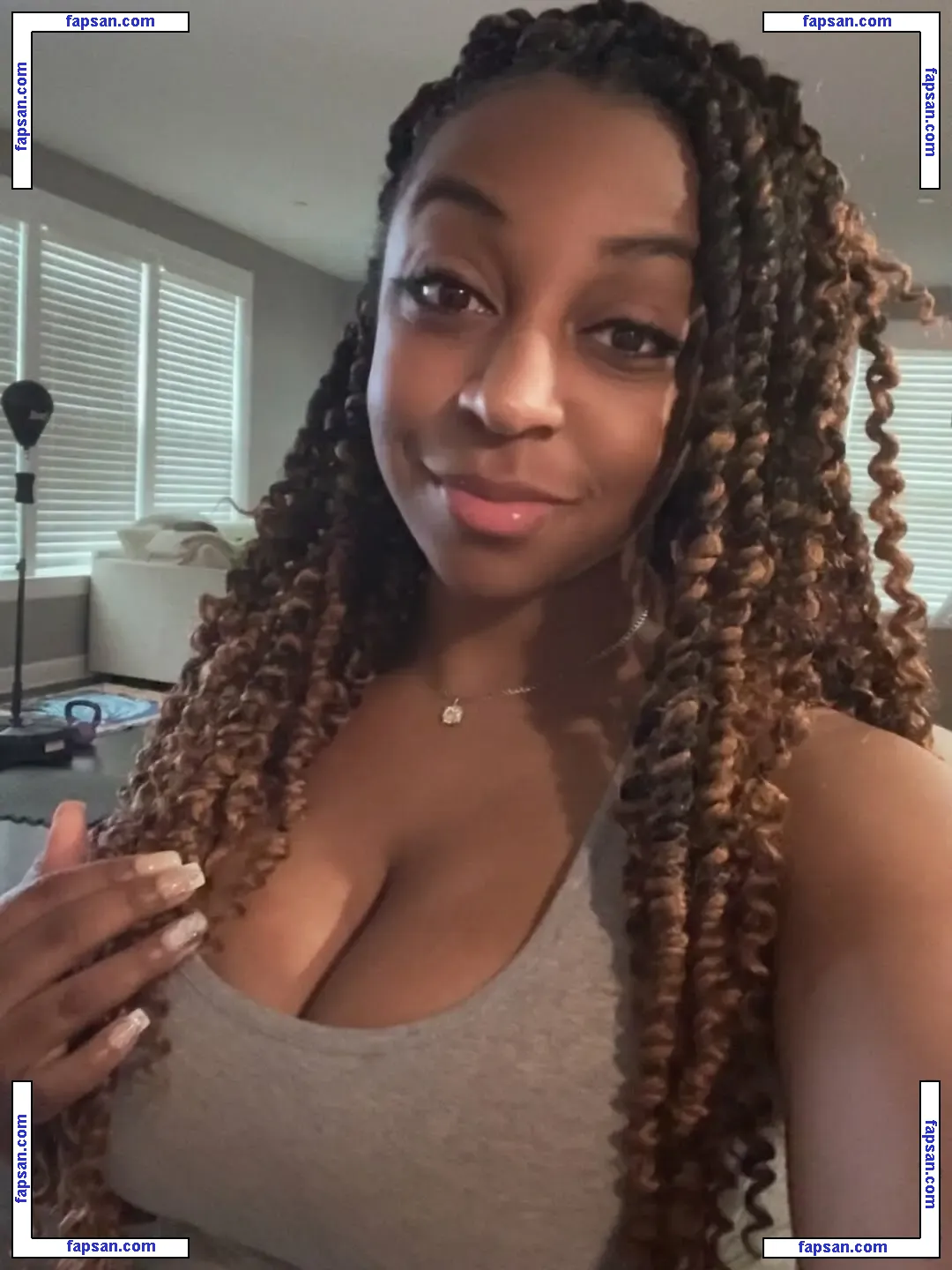 JazzyGuns nude photo #0060 from OnlyFans