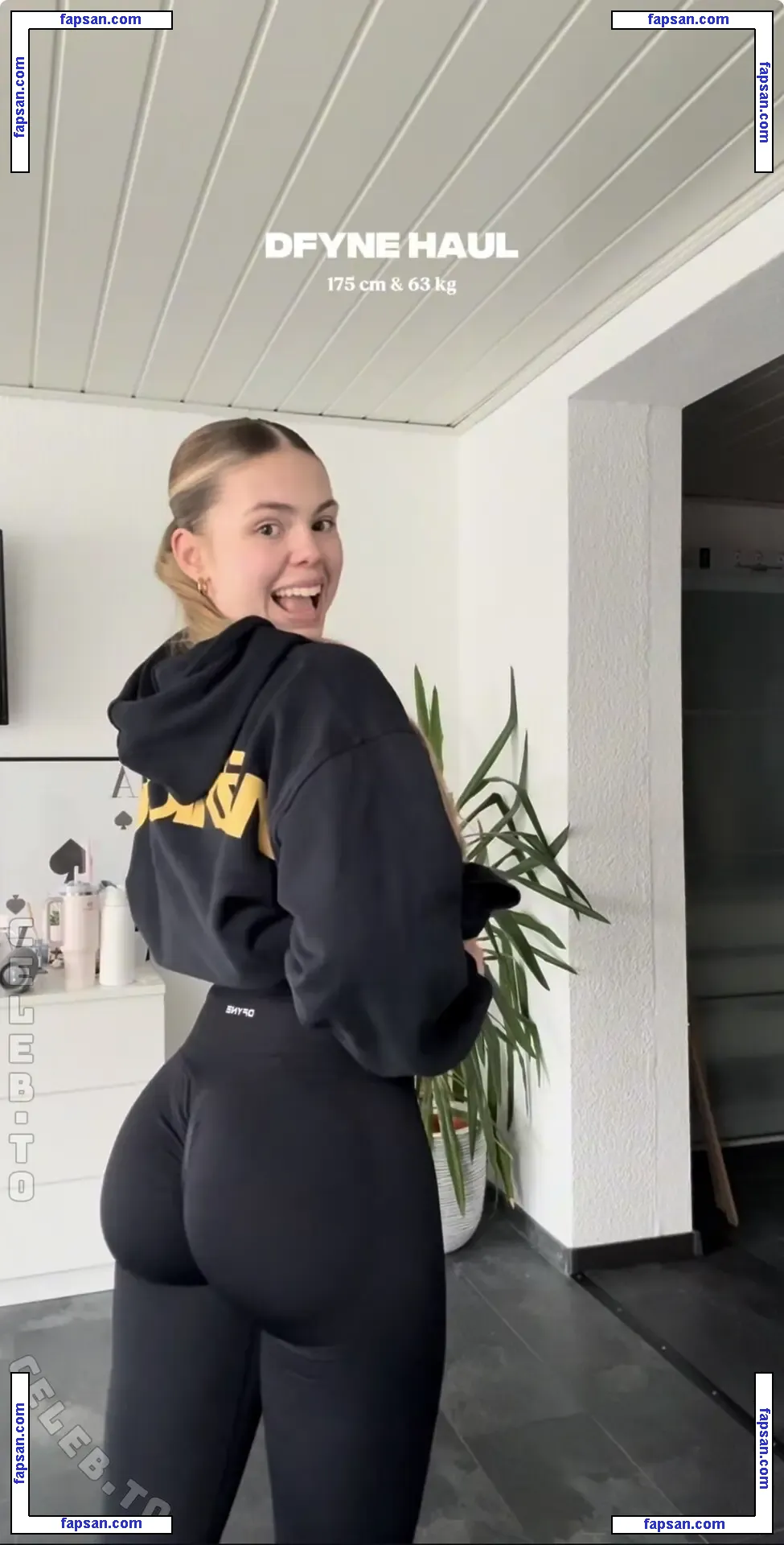 Jellefeline nude photo #0147 from OnlyFans