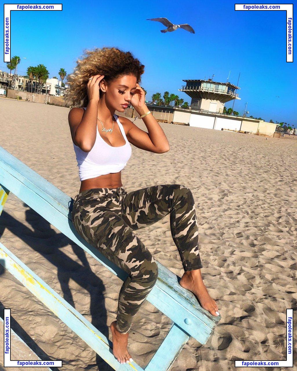 Jena Frumes / jenafrumes голая фото #0022 с Онлифанс