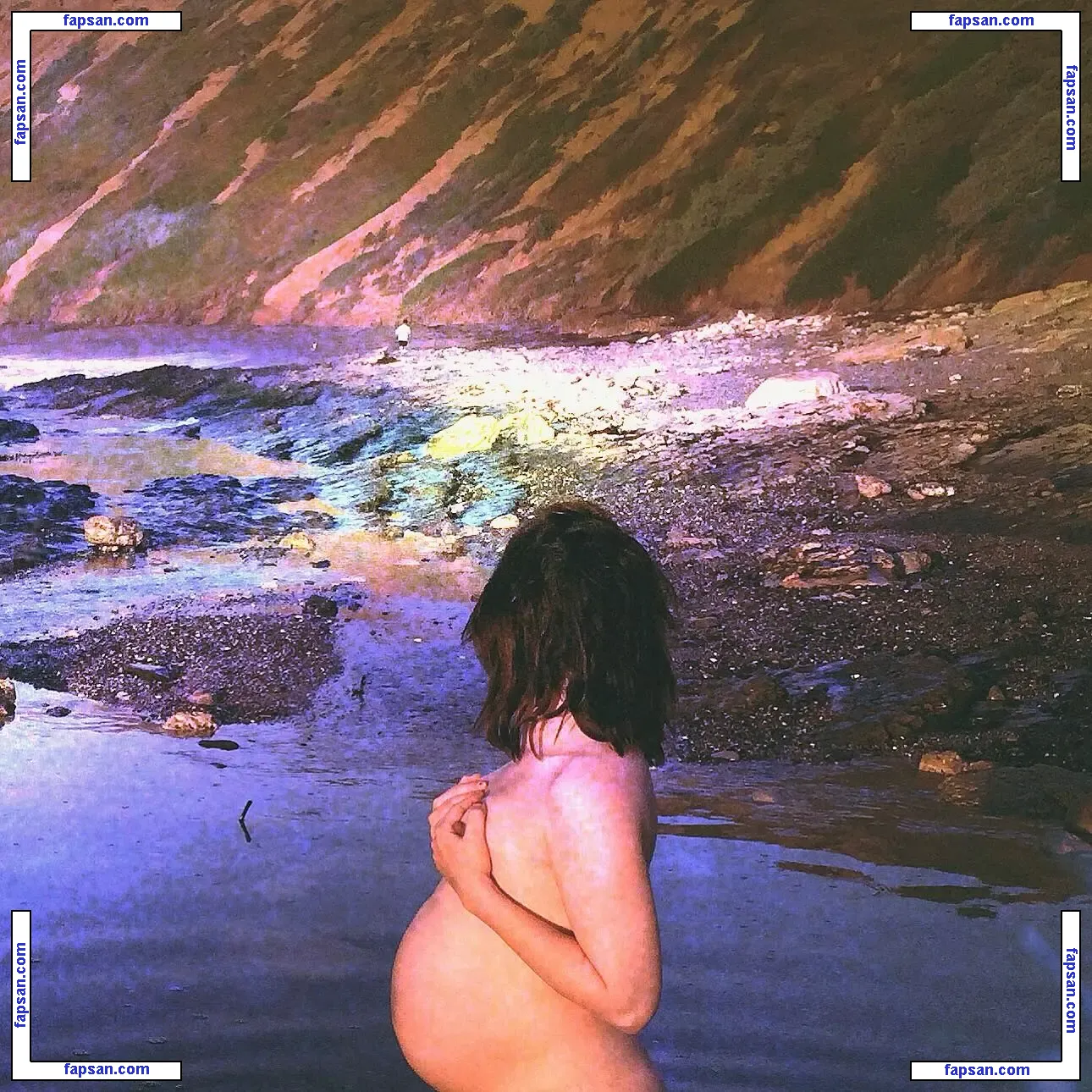 Jena Malone nude photo #0138 from OnlyFans