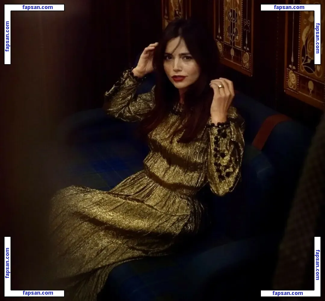 Jenna Coleman голая фото #0346 с Онлифанс