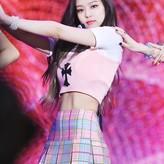 Jennie | BLΛƆKPIИK голая #0022