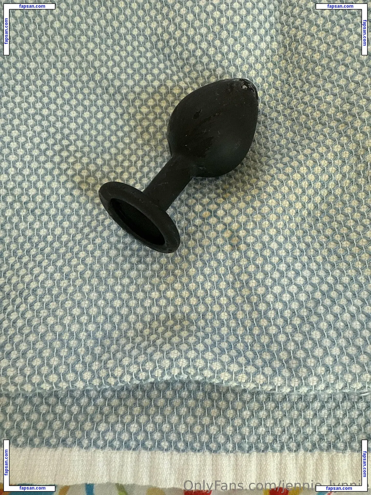 jennie_lynnie nude photo #0004 from OnlyFans