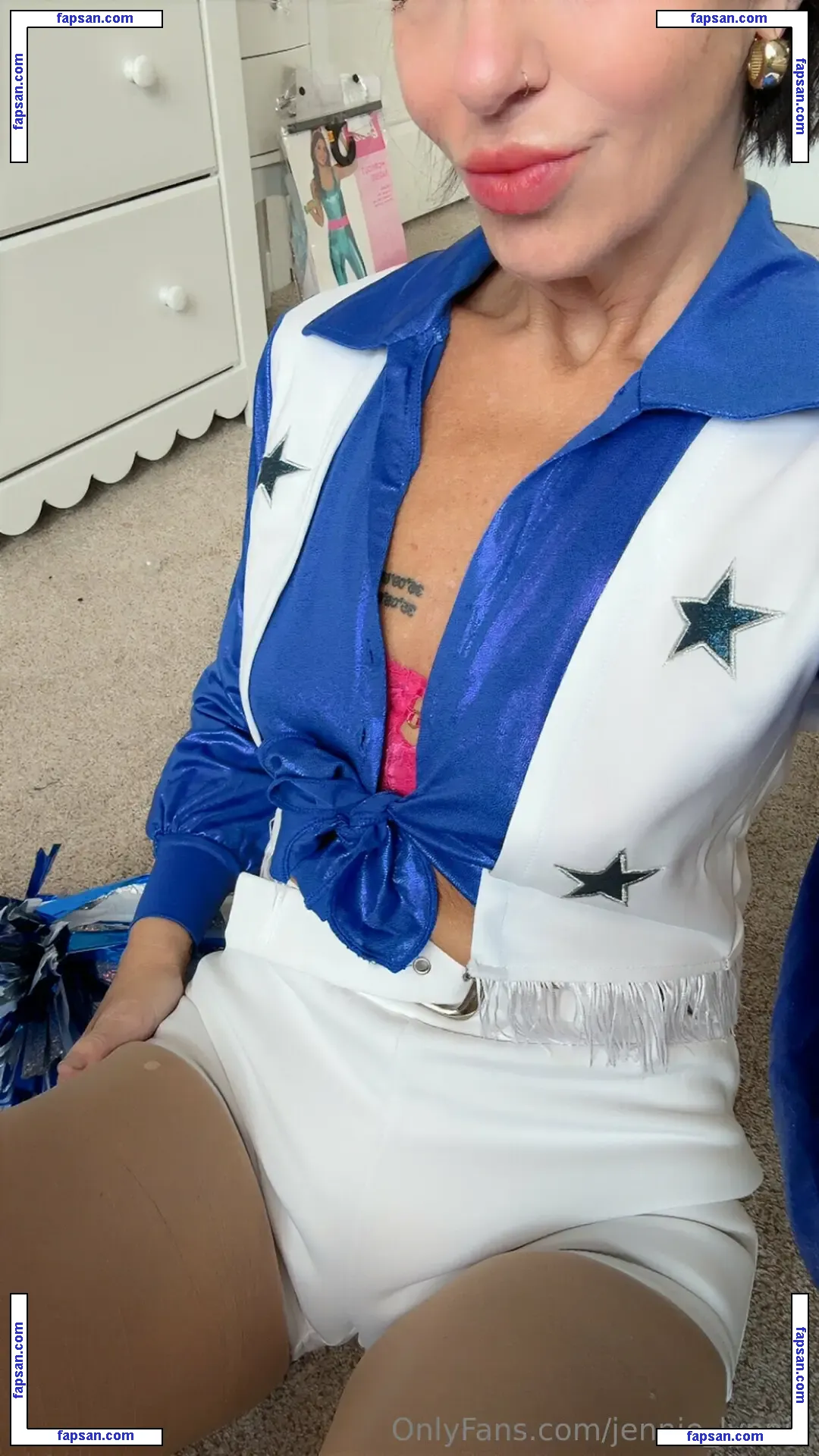jennie_lynnie nude photo #0021 from OnlyFans