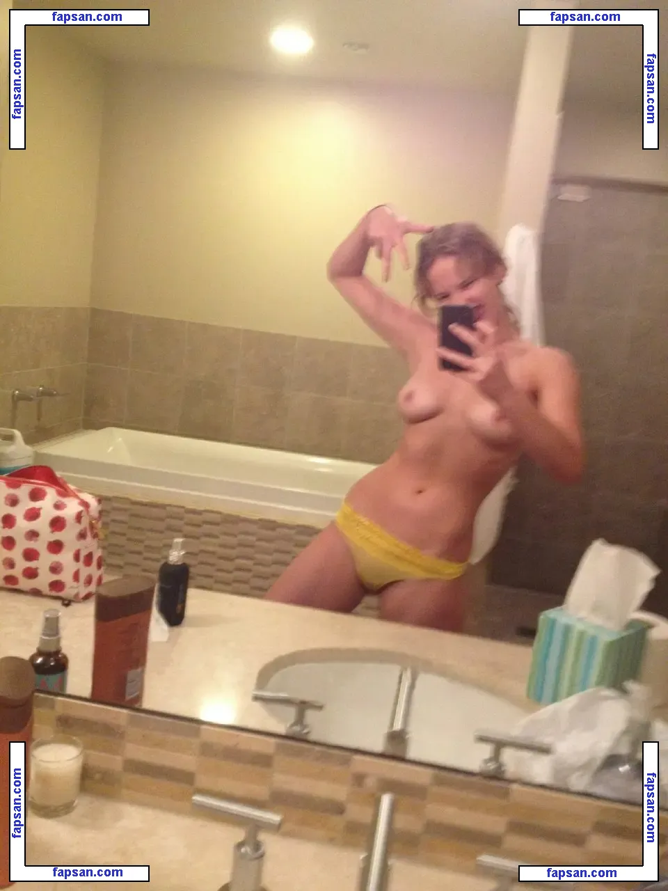 Jennifer Lawrence nude photo #0985 from OnlyFans