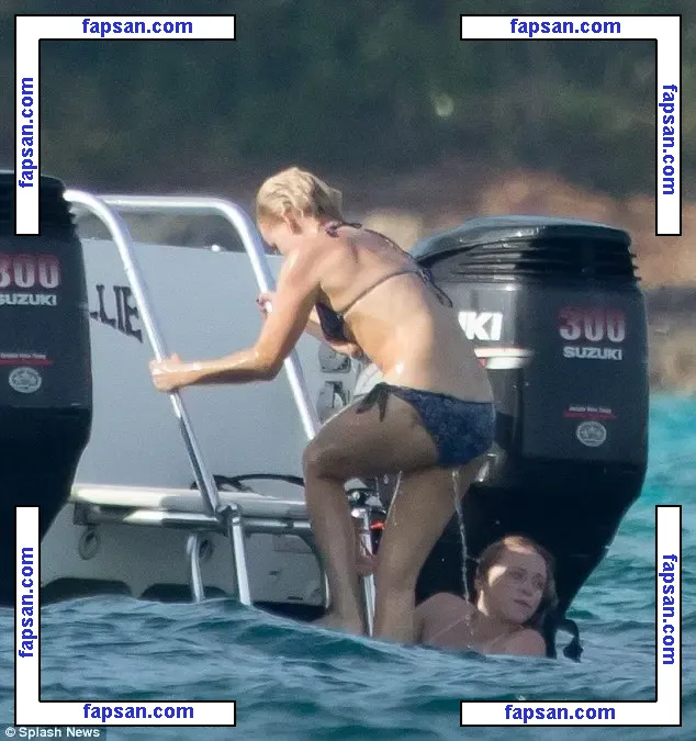 Jennifer Lawrence nude photo #1056 from OnlyFans
