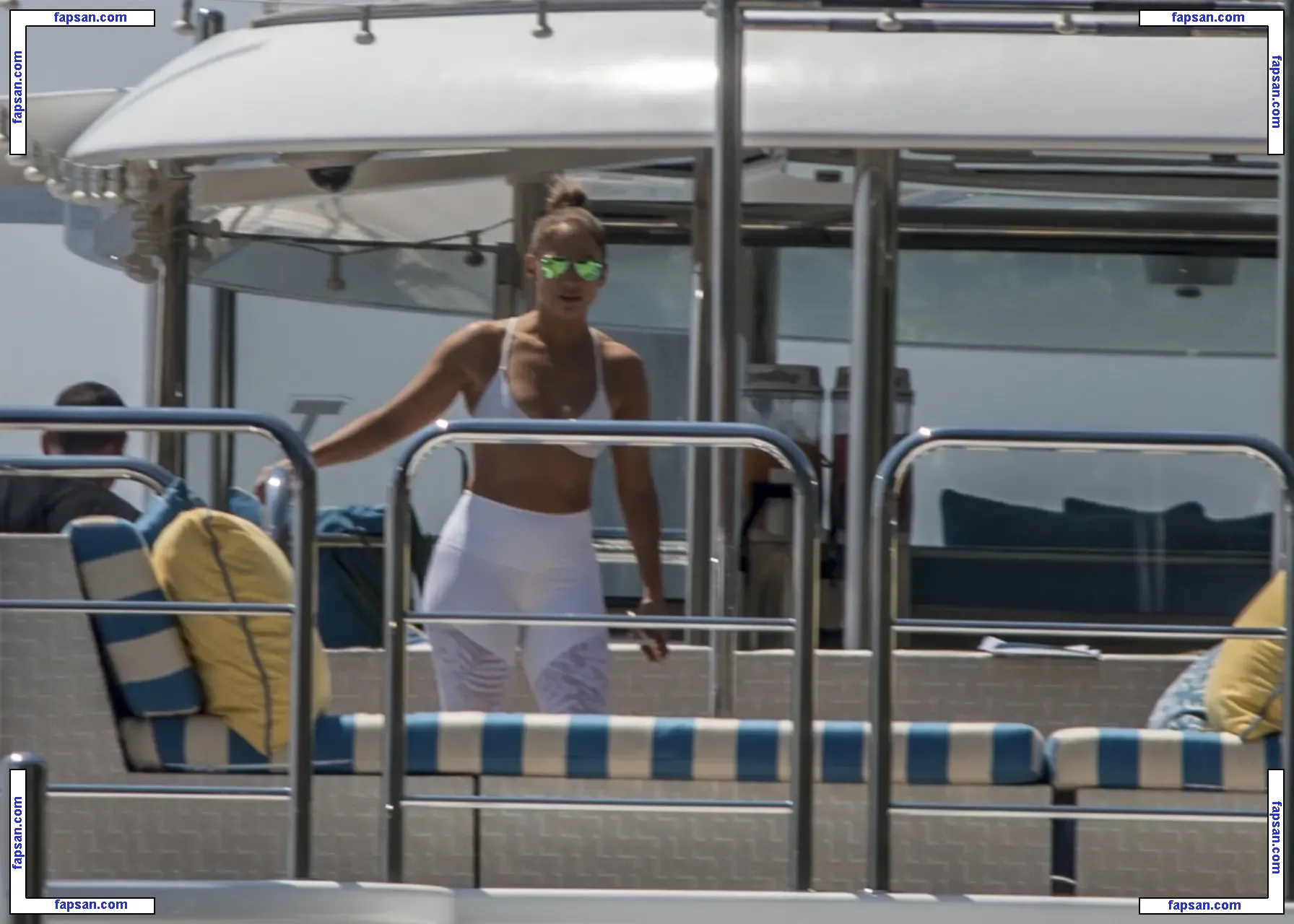 Jennifer Lopez nude photo #0580 from OnlyFans