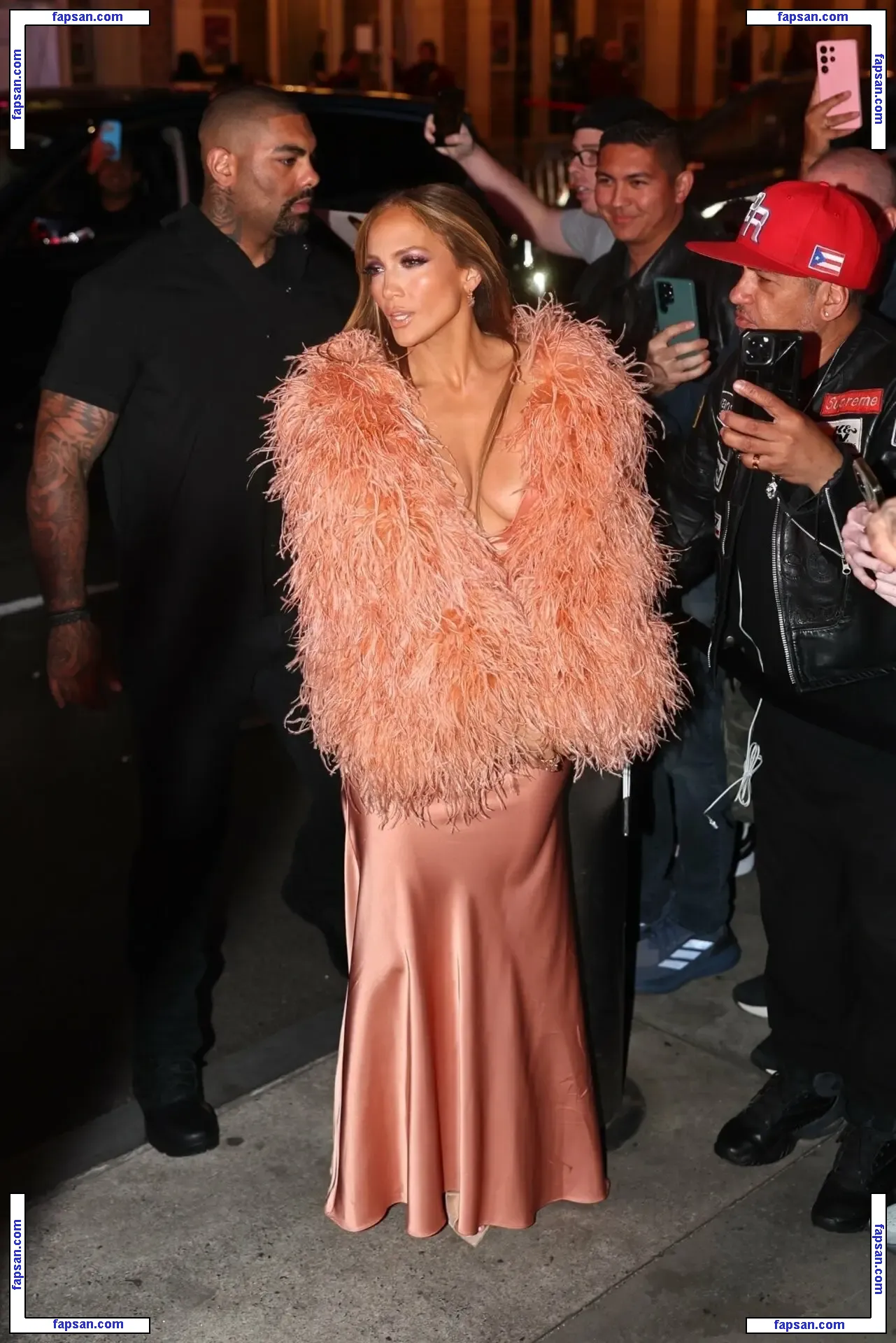 Jennifer Lopez голая фото #10669 с Онлифанс