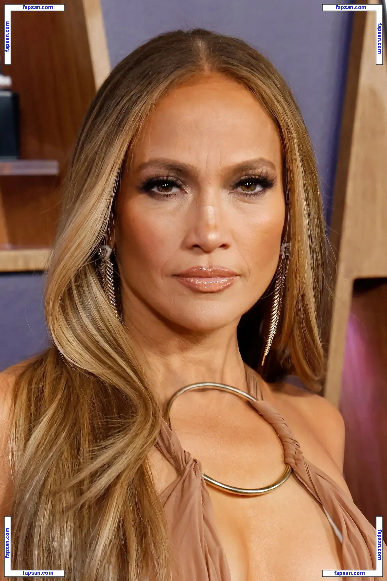 Jennifer Lopez голая фото #10690 с Онлифанс