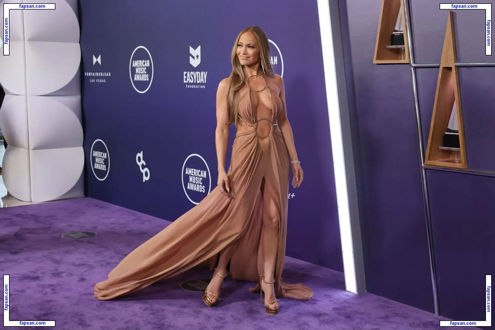 Jennifer Lopez nude photo #10709 from OnlyFans