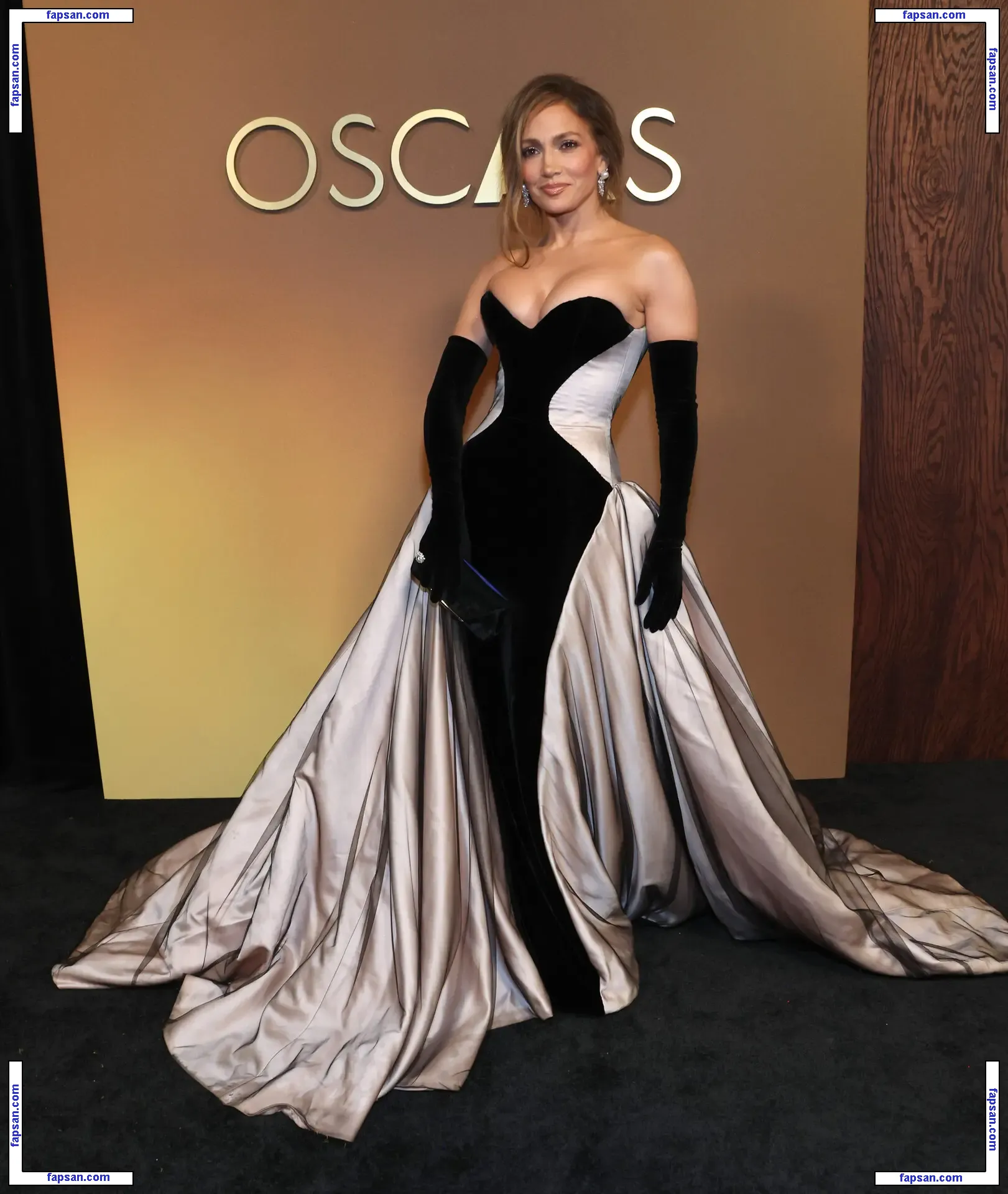 Jennifer Lopez nude photo #10817 from OnlyFans