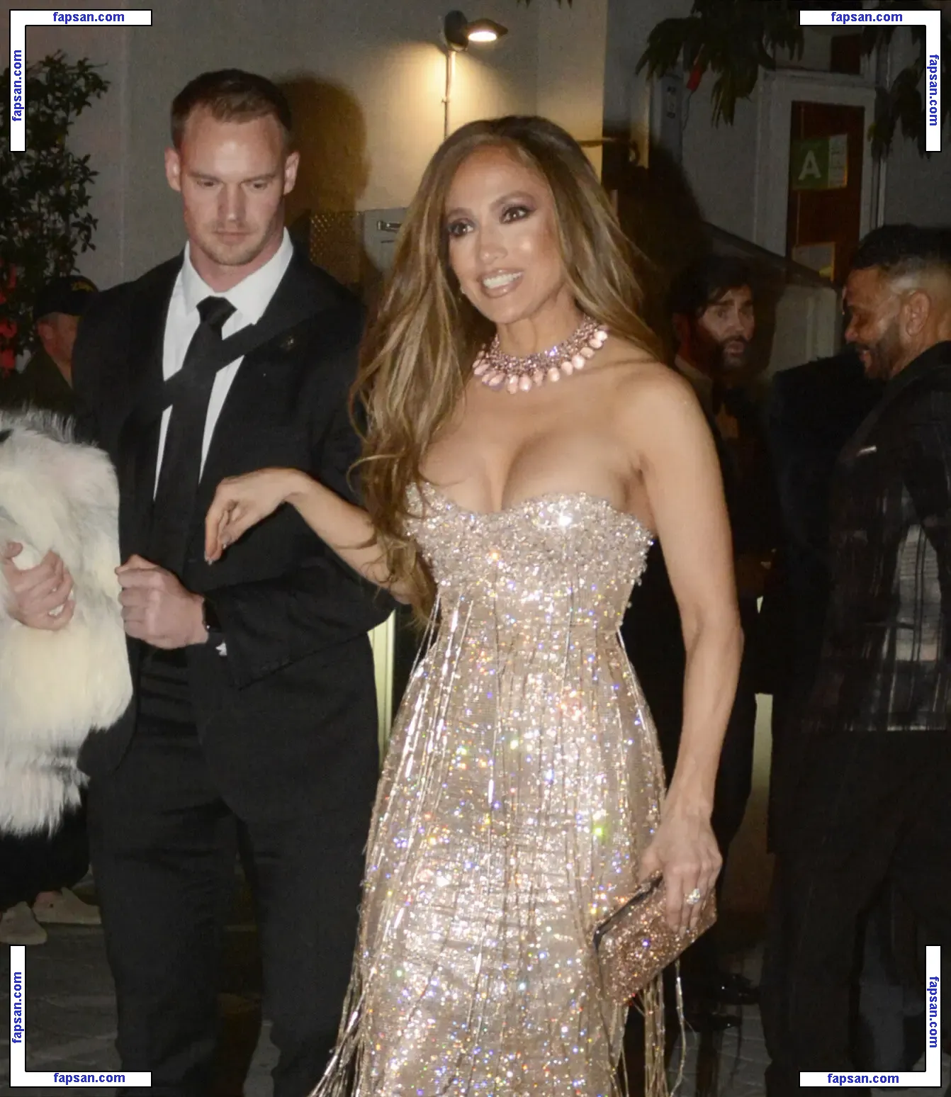 Jennifer Lopez голая фото #10859 с Онлифанс