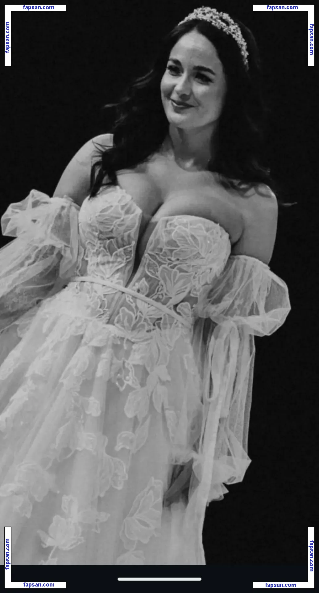 Jennifer Reoch nude photo #0001 from OnlyFans