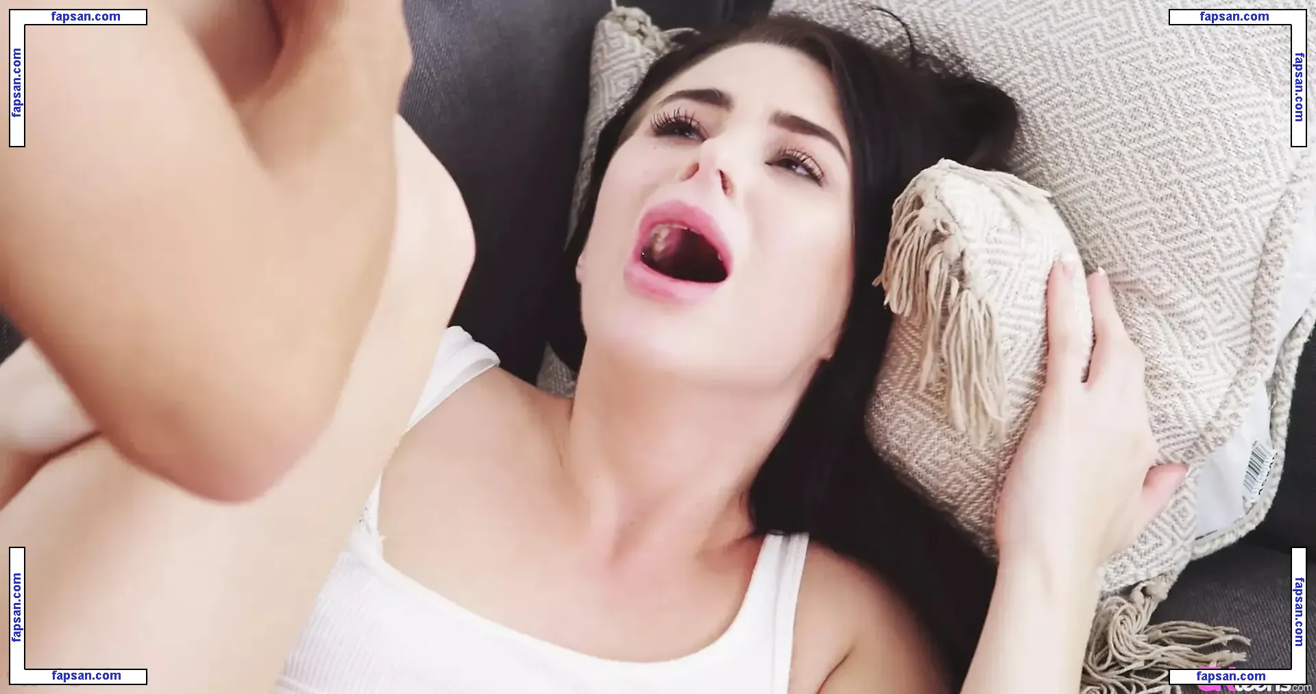 Jenny Béland nude photo #0022 from OnlyFans