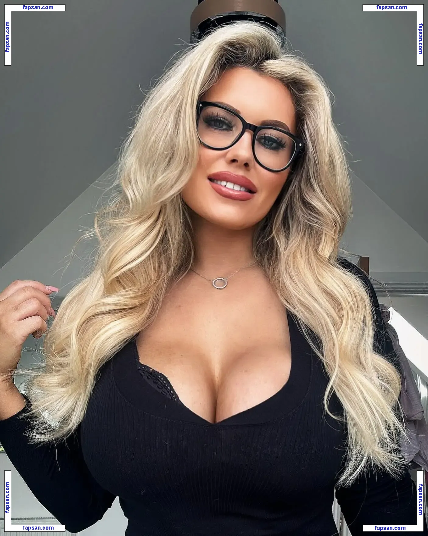 Jenny Bond nude photo #0002 from OnlyFans