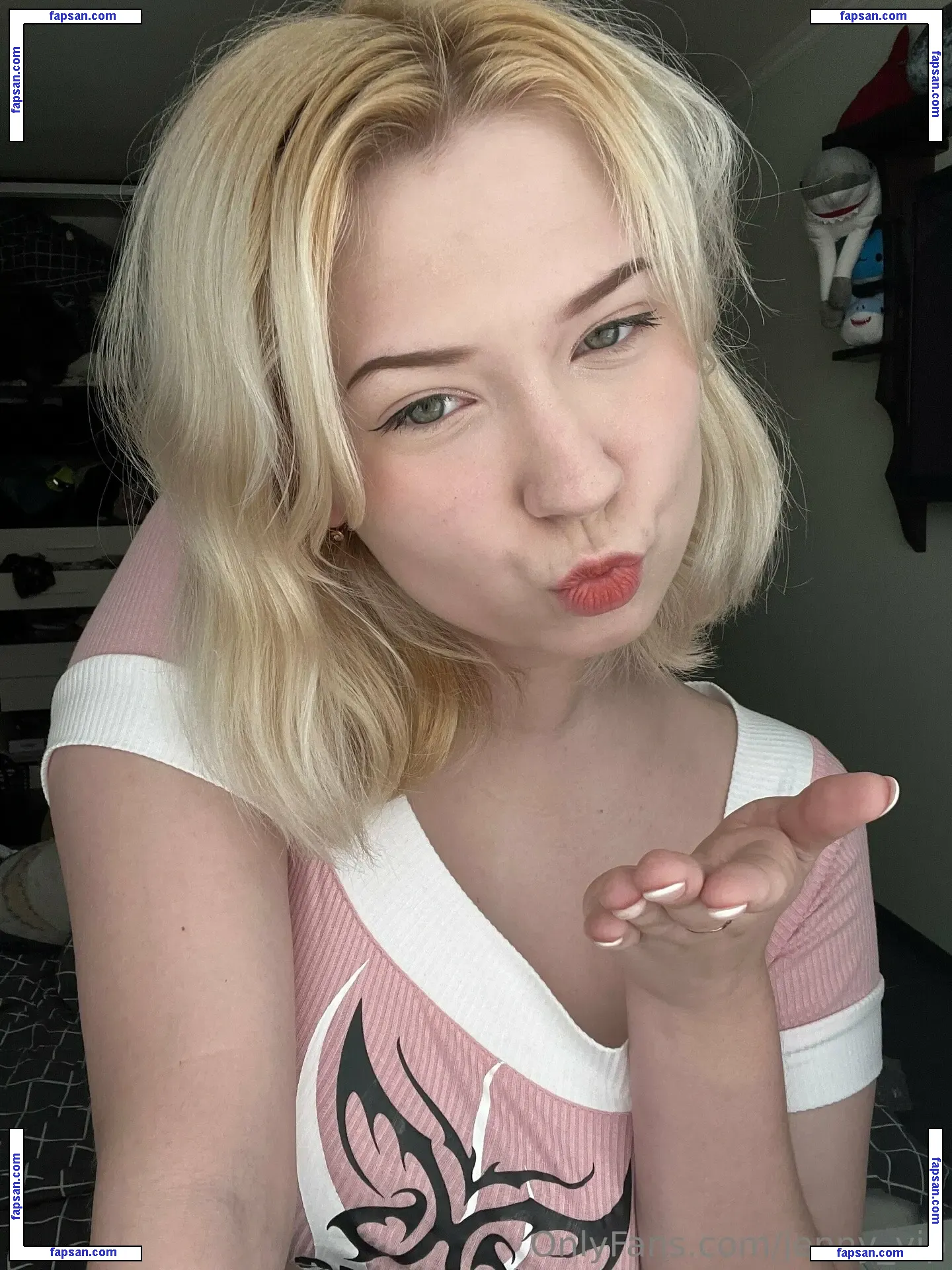 jenny_vip nude photo #0047 from OnlyFans