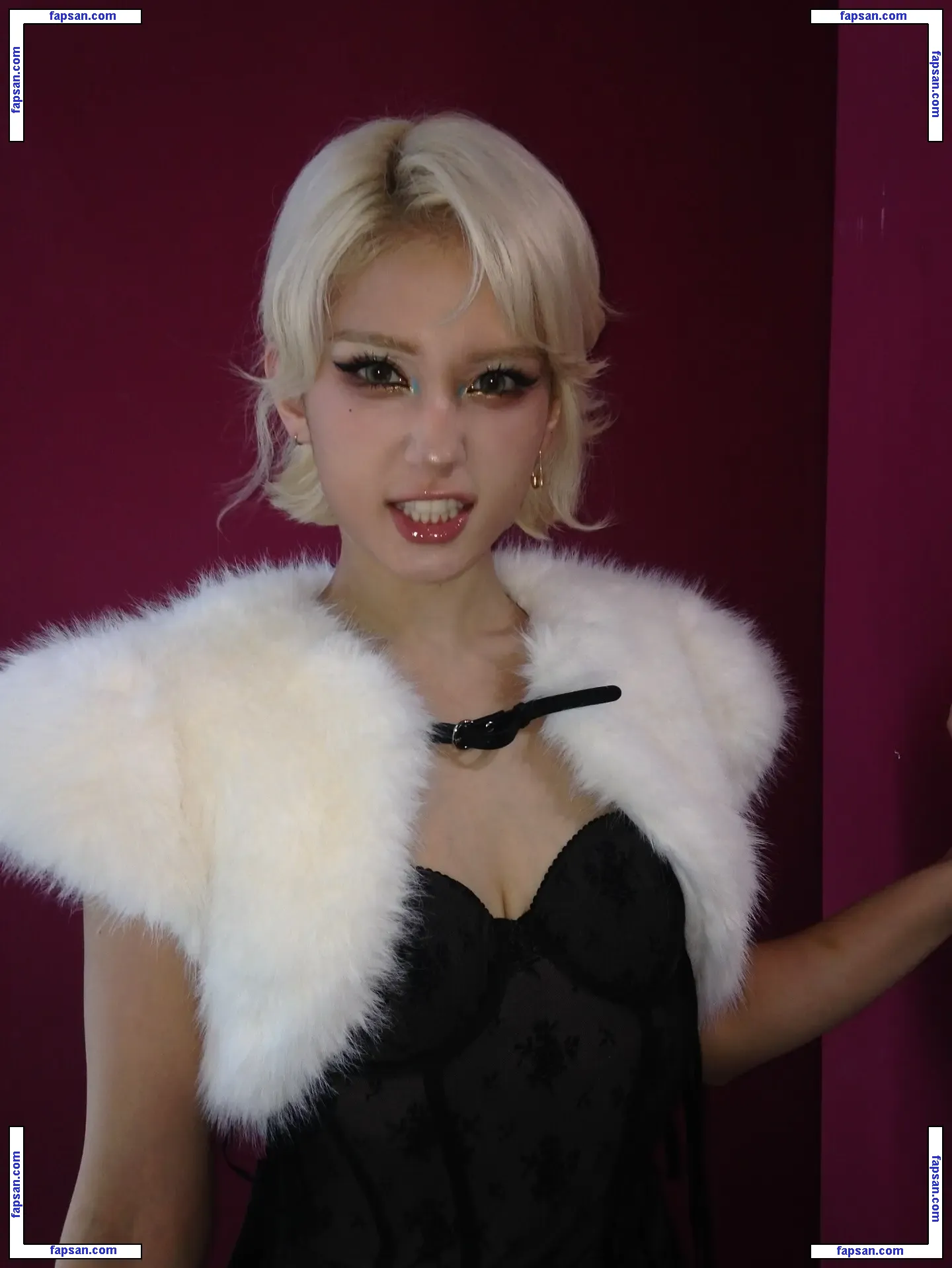 Jeon Somi nude photo #0182 from OnlyFans