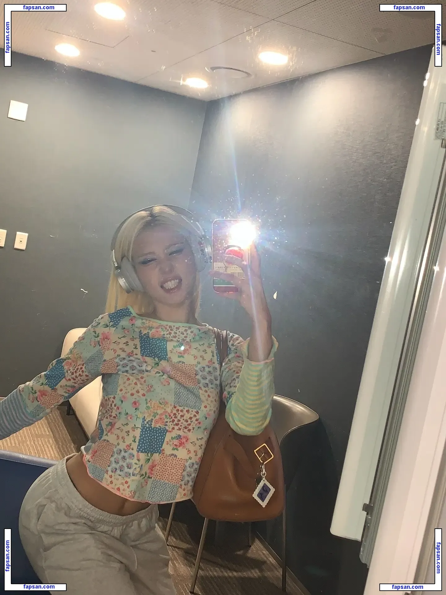 Jeon Somi nude photo #0190 from OnlyFans