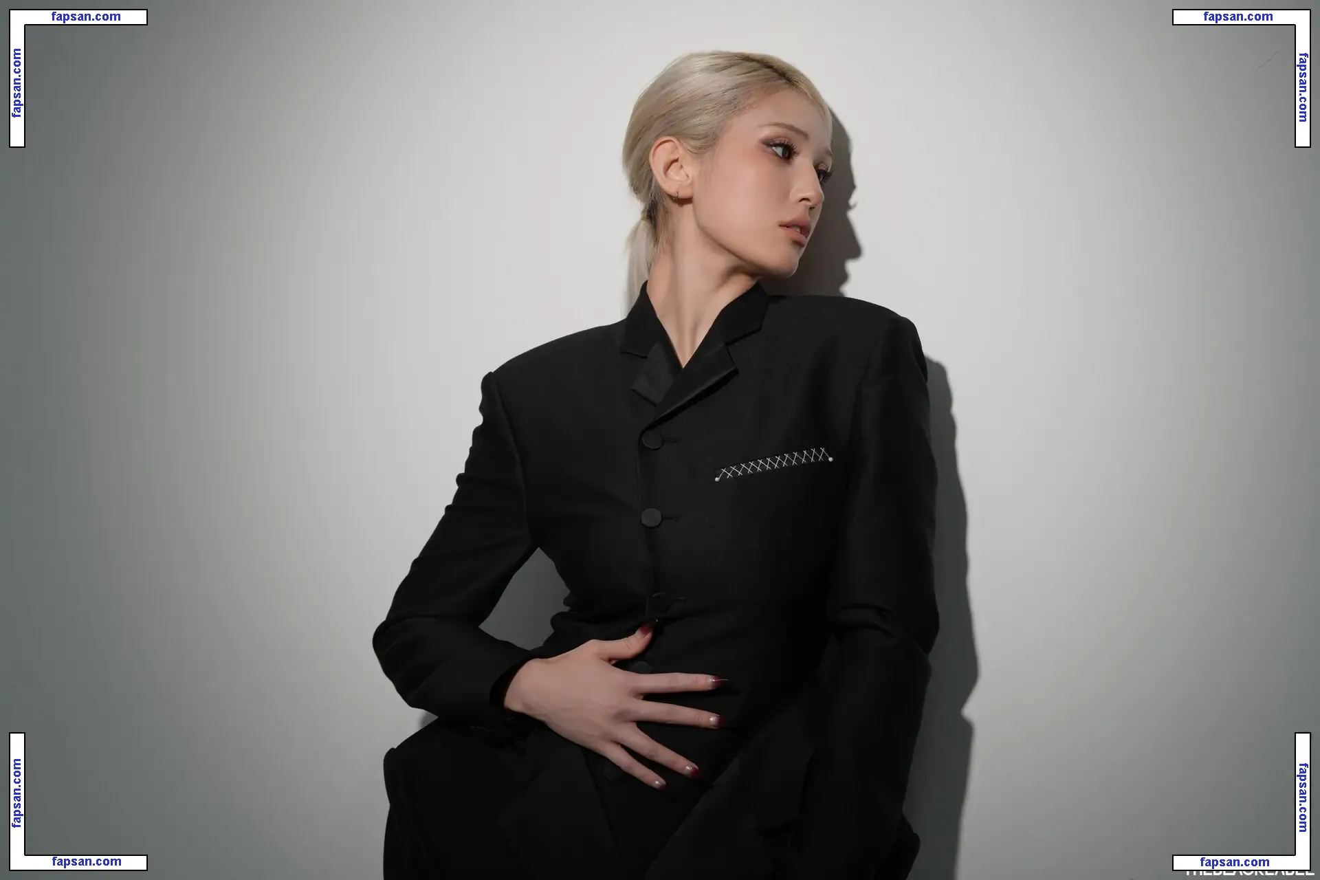 Jeon Somi nude photo #0226 from OnlyFans